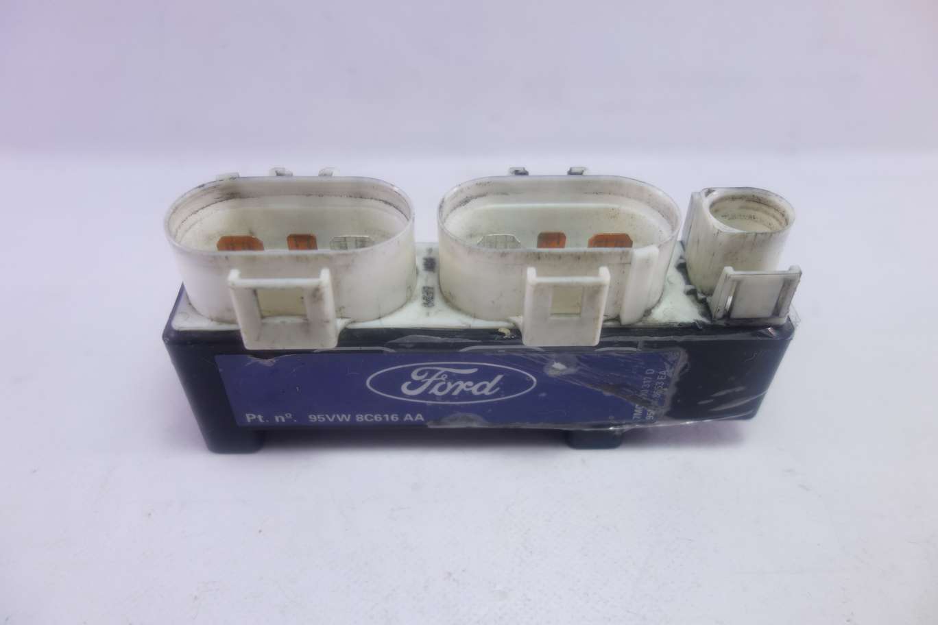 Relé del ventilador Ford Galaxy 95VW 8C616 AA 95VW8C616AA - foto 1