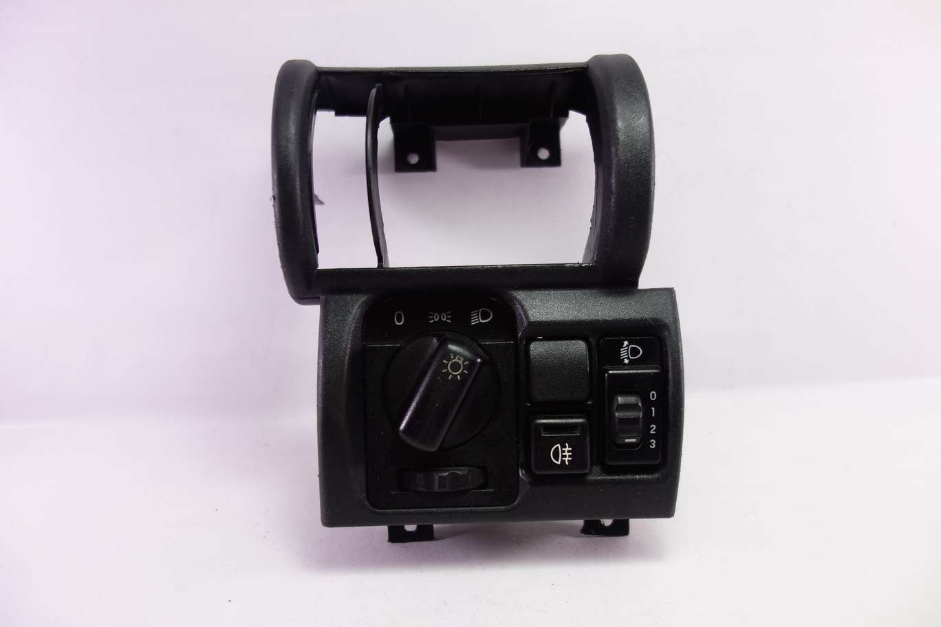 Interruptor de luz Opel Corsa B AT315223B AT 31 5223 B 90437312 - foto 1