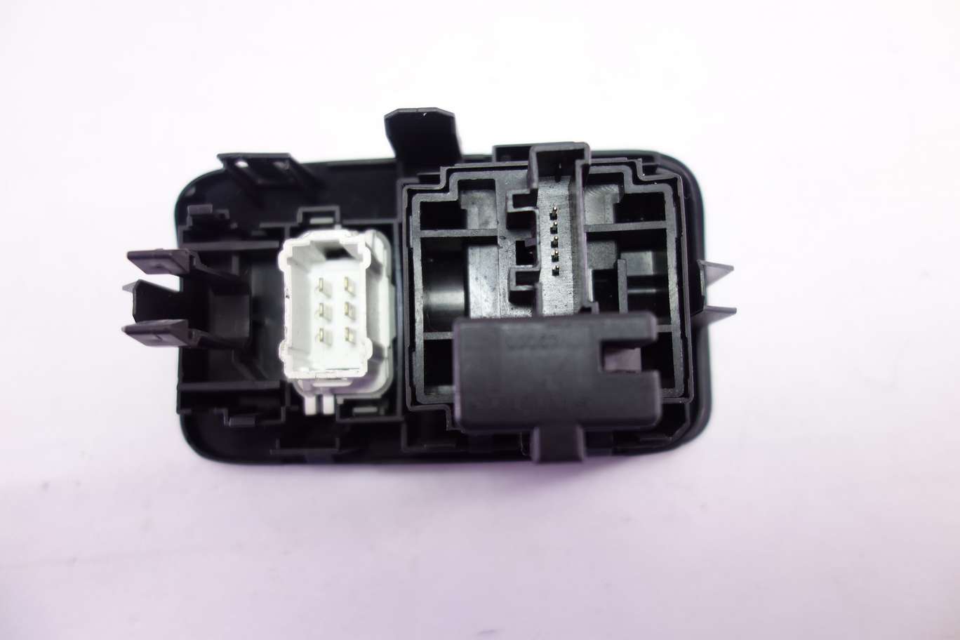 Interruptor de luz Renault Megane 8200079020 - foto 3