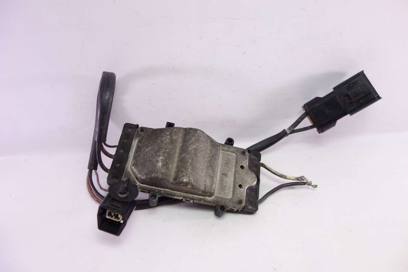 Controlador del ventilador Ford Mondeo Bosch 1137328081 1 137 328 081 - foto 1