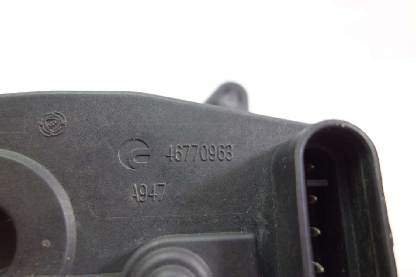 Sensor de aire Fiat Punto Doblo 46770963 - foto 2