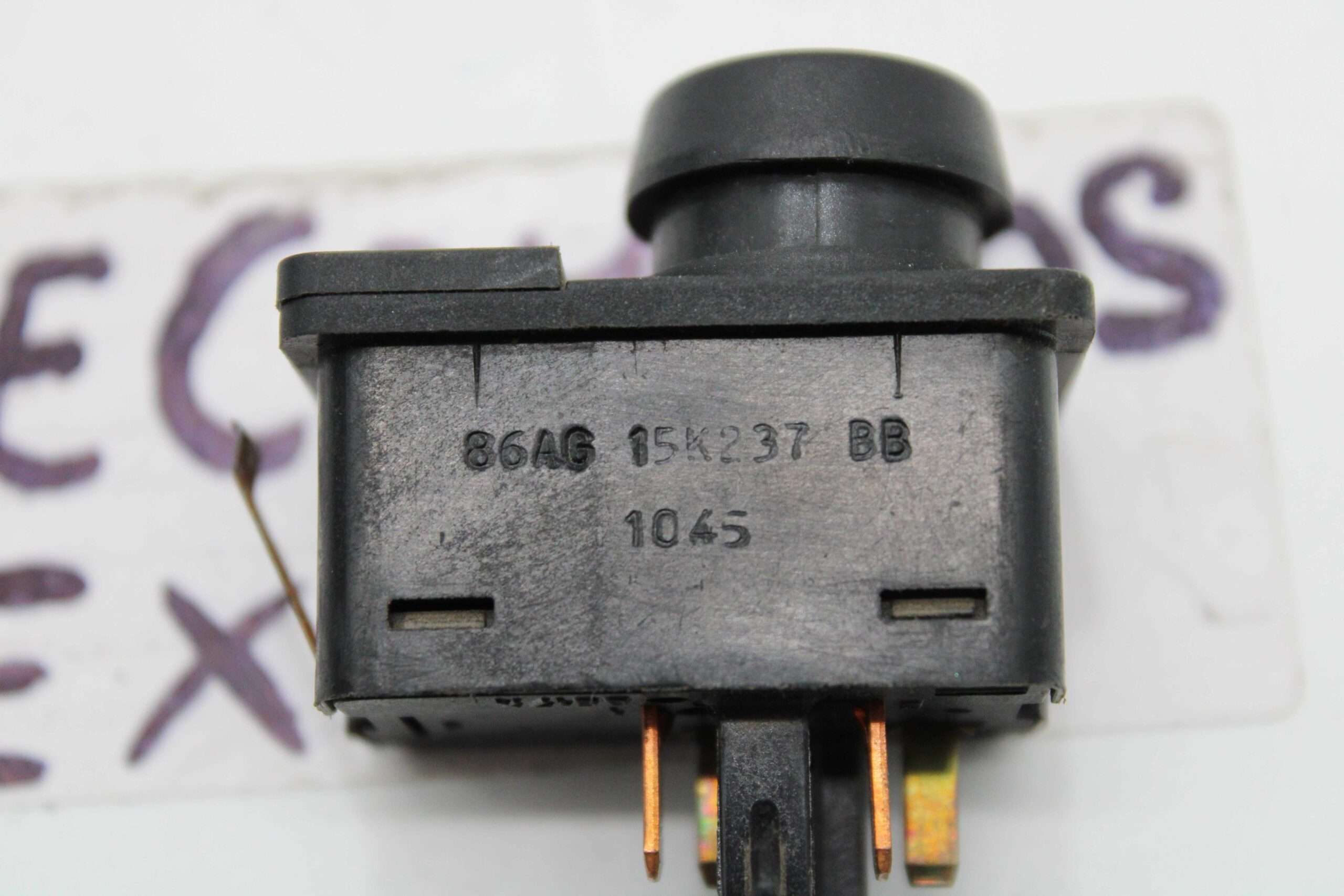 Interruptor de Luz Ford Transit - foto 2