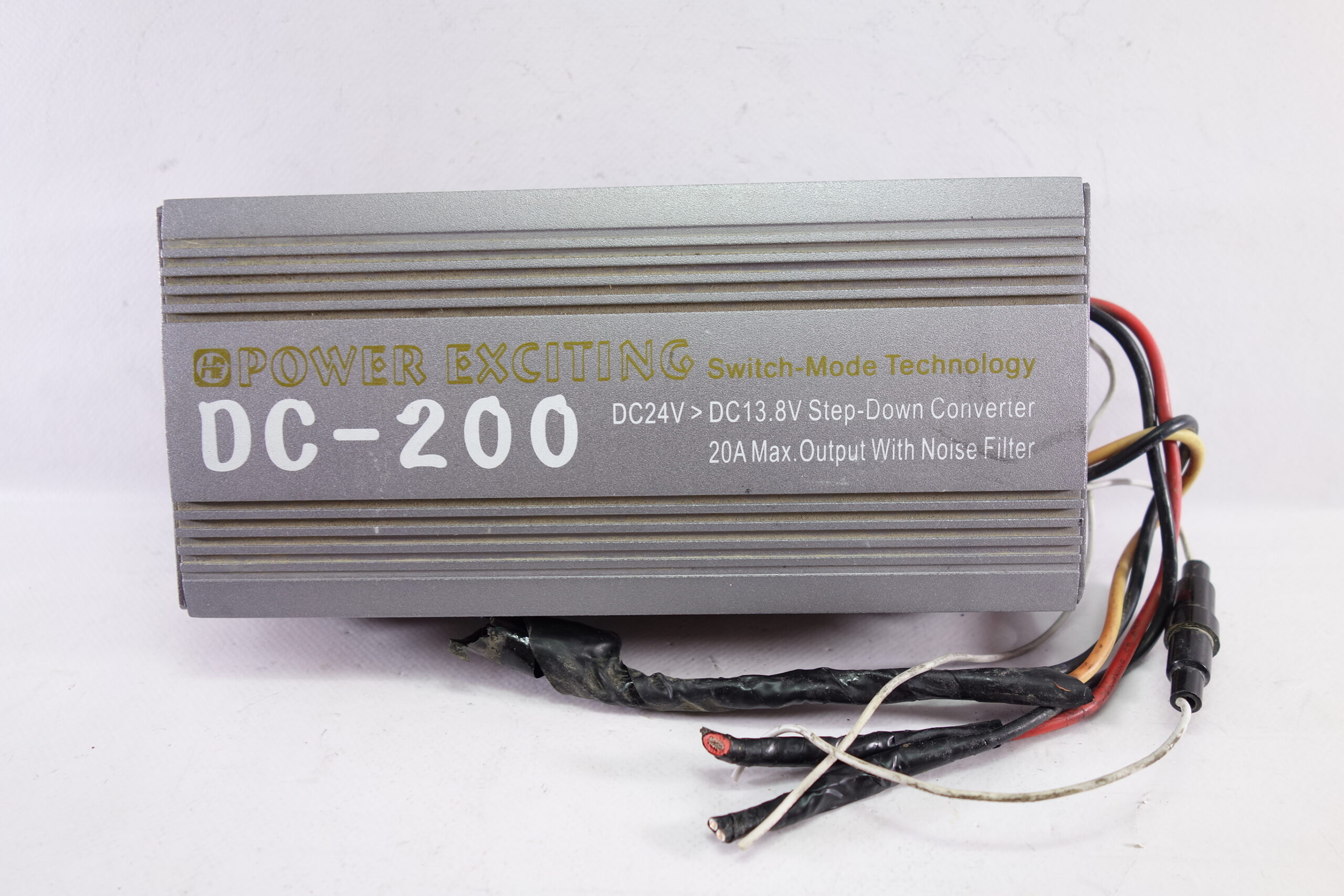 Reductor de tensión Power Exciting DC200 DC-200 DC20VDC30V DC20V-DC30V - foto 1
