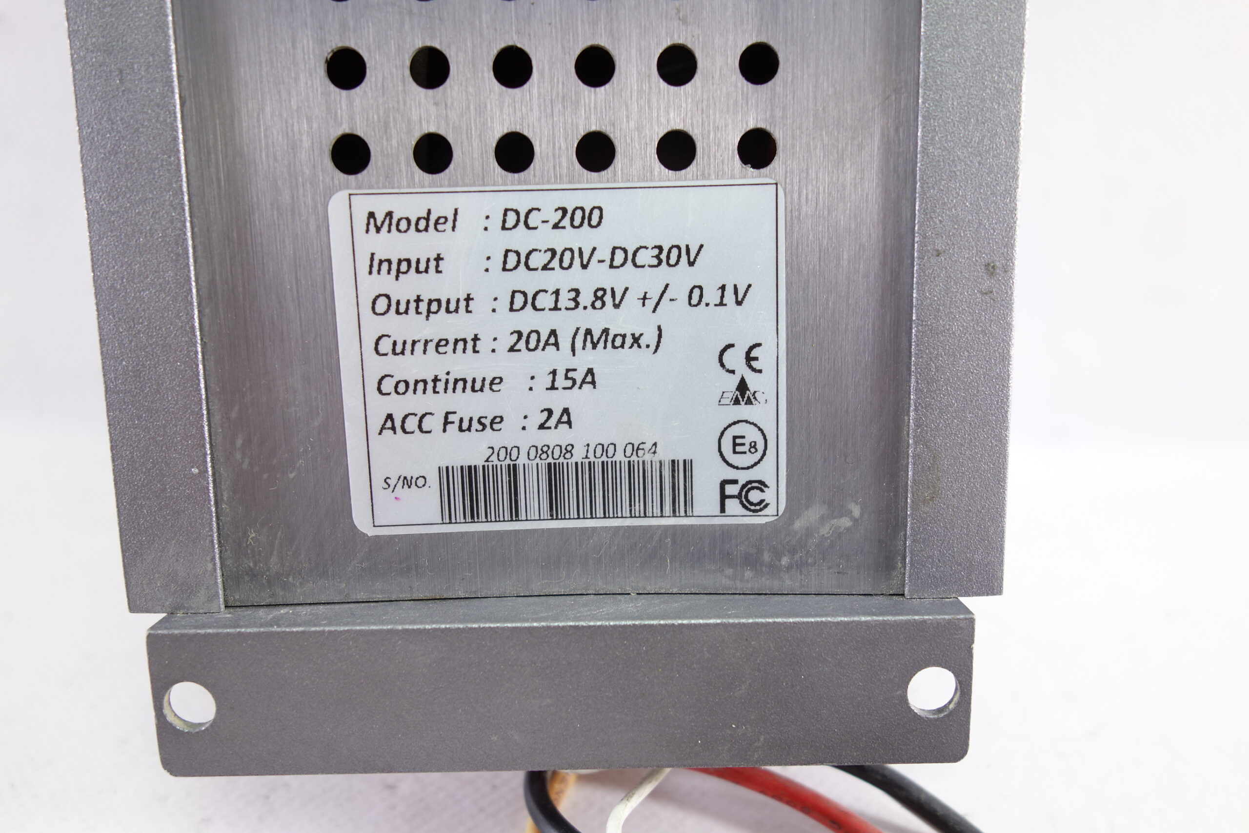 Reductor de tensión Power Exciting DC200 DC-200 DC20VDC30V DC20V-DC30V - foto 3