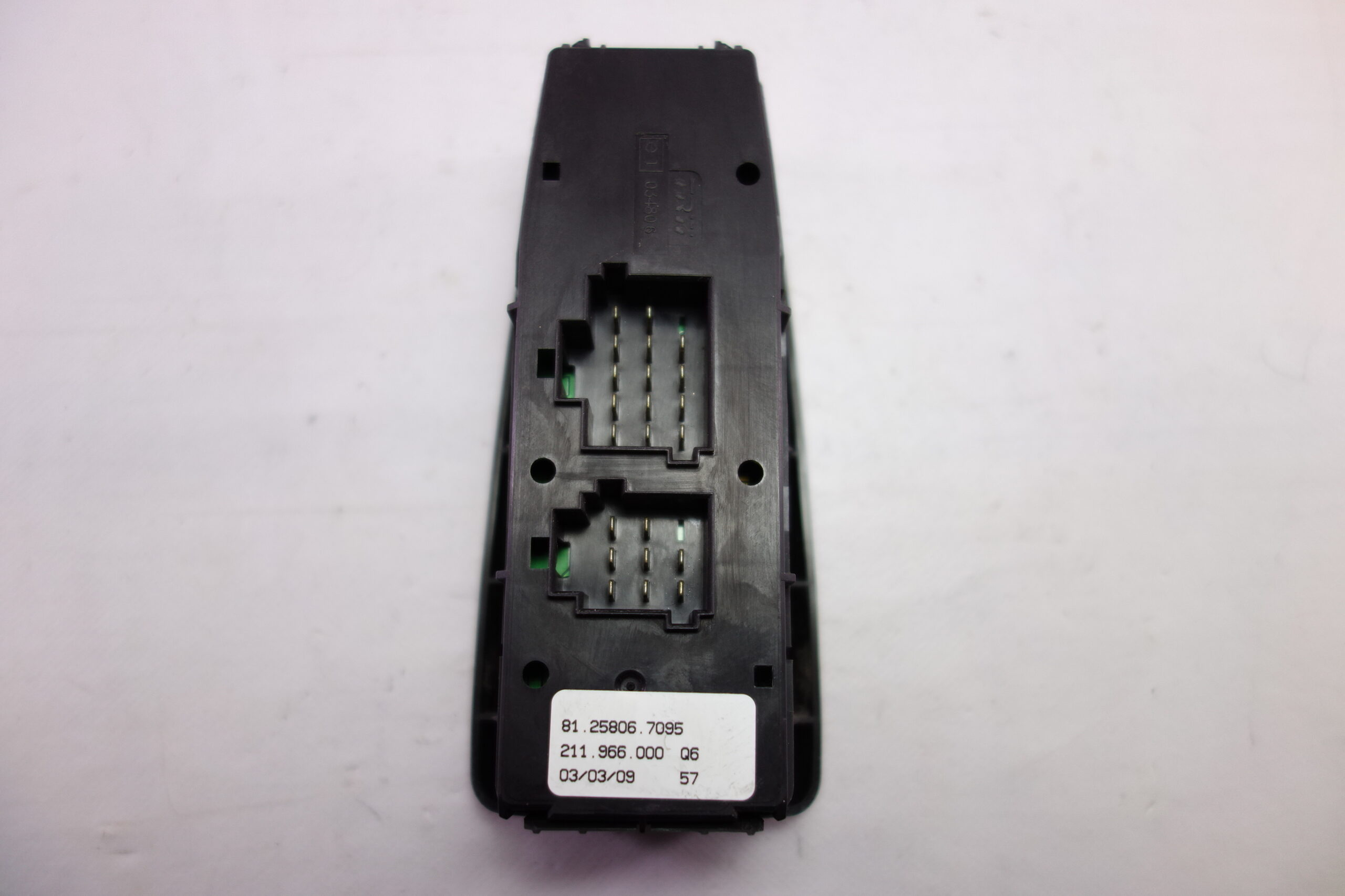 Panel de control elevalunas MAN 81258067095 81 25806 7095 211966000Q6 211 966 000 Q6 - foto 2