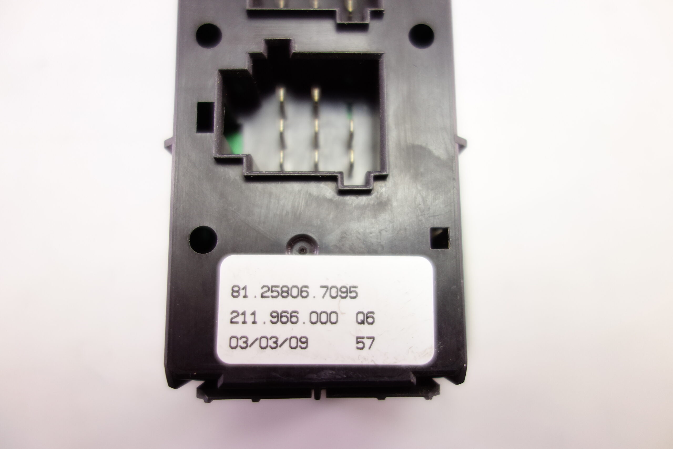 Panel de control elevalunas MAN 81258067095 81 25806 7095 211966000Q6 211 966 000 Q6 - foto 3