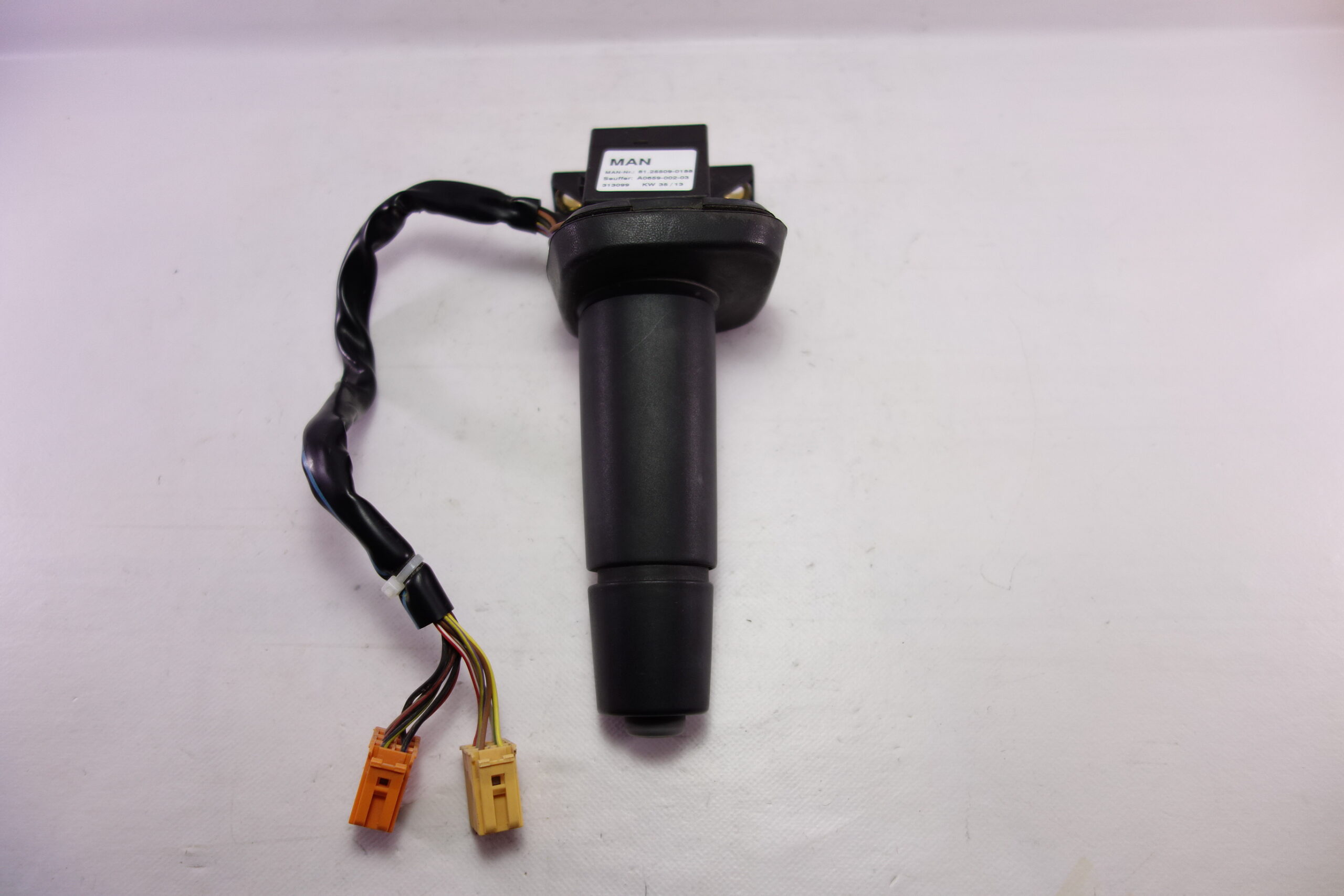 Mando de luces intermitentes MAN 81255090188 81 25509 0188 A065900203 A0659 002 03 - foto 3