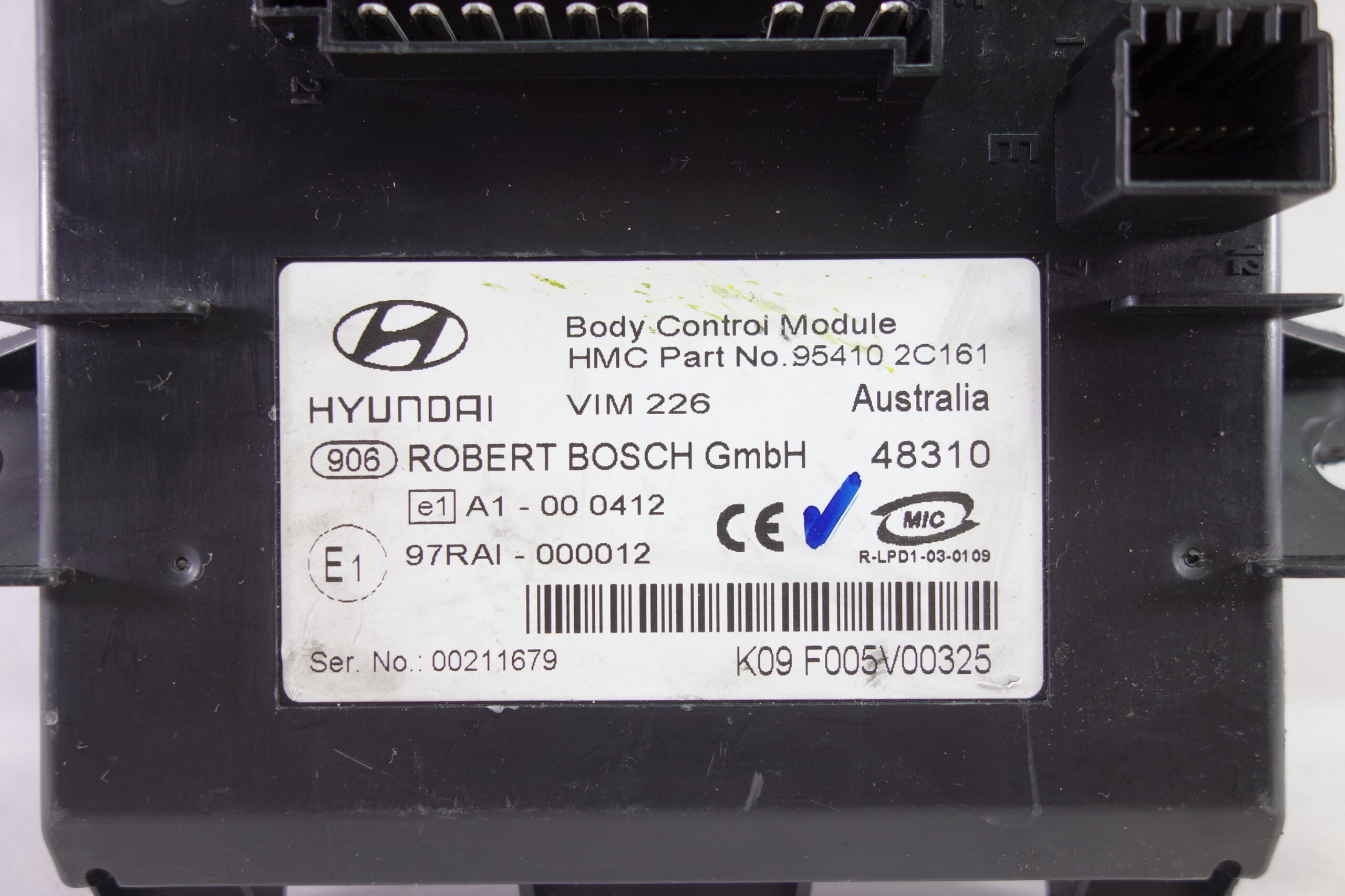 Caja de fusibles HYUNDAI 954102C161 95410 2C161 A1000412 A1 00 0412 97RAI000012 97RAI 000012 K09F005V00325 K09 F005V00325 - foto 2