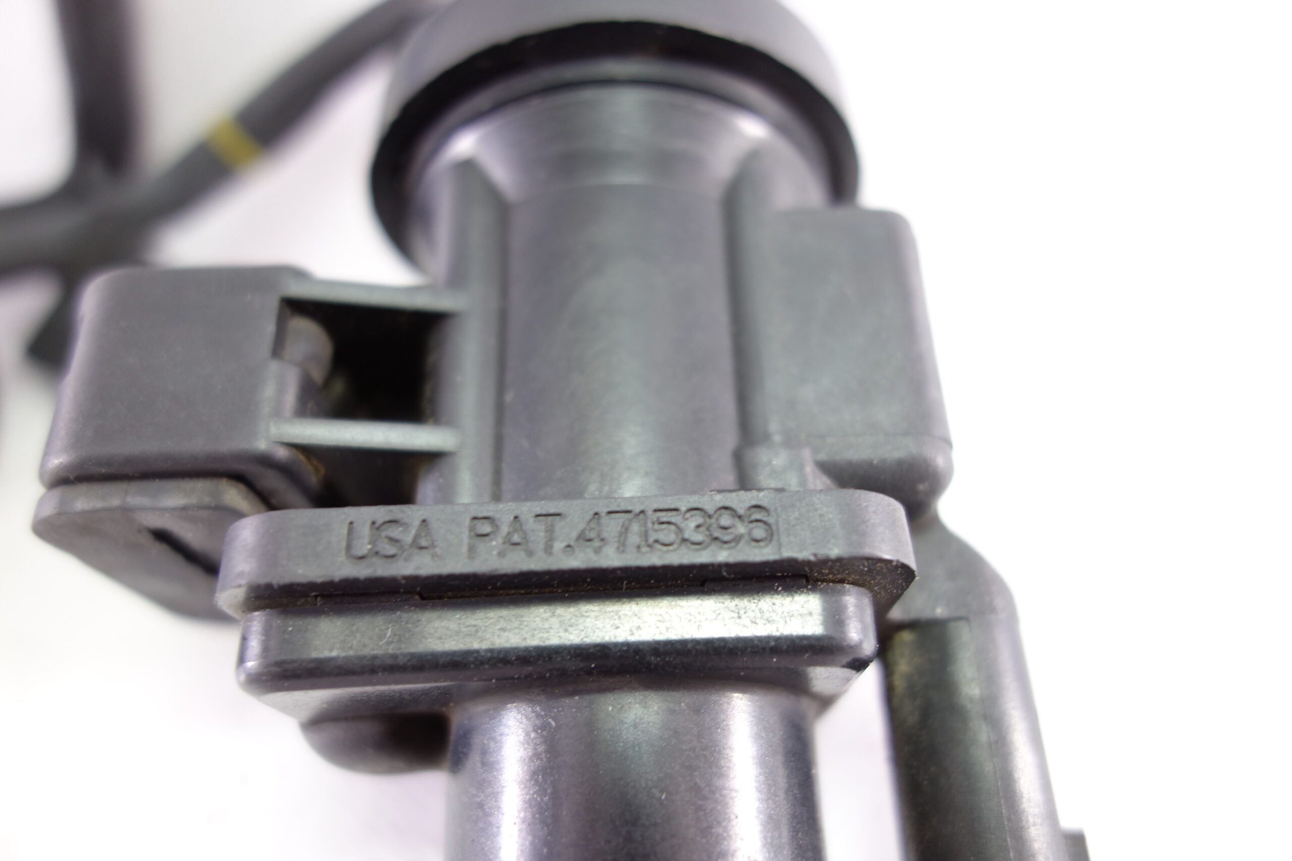 Valvula de vacio Mercedes W203 C220 A0005450427 A 000 545 04 27 4715396 - foto 3