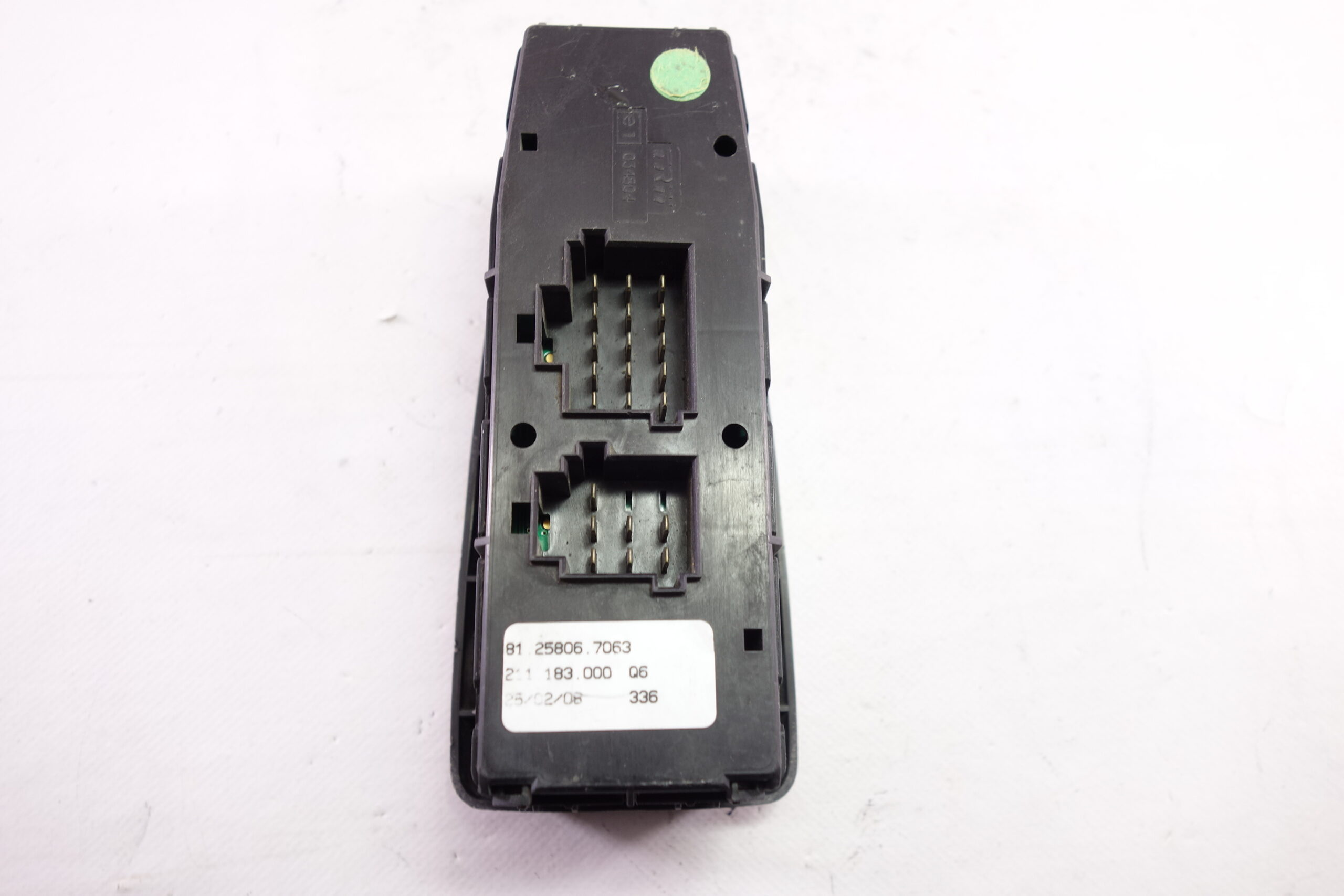 Interruptor Elevalunas para Man TGS TGX TGM 81258067063 81.25806.7063 211183000 Q6 034804 - foto 4