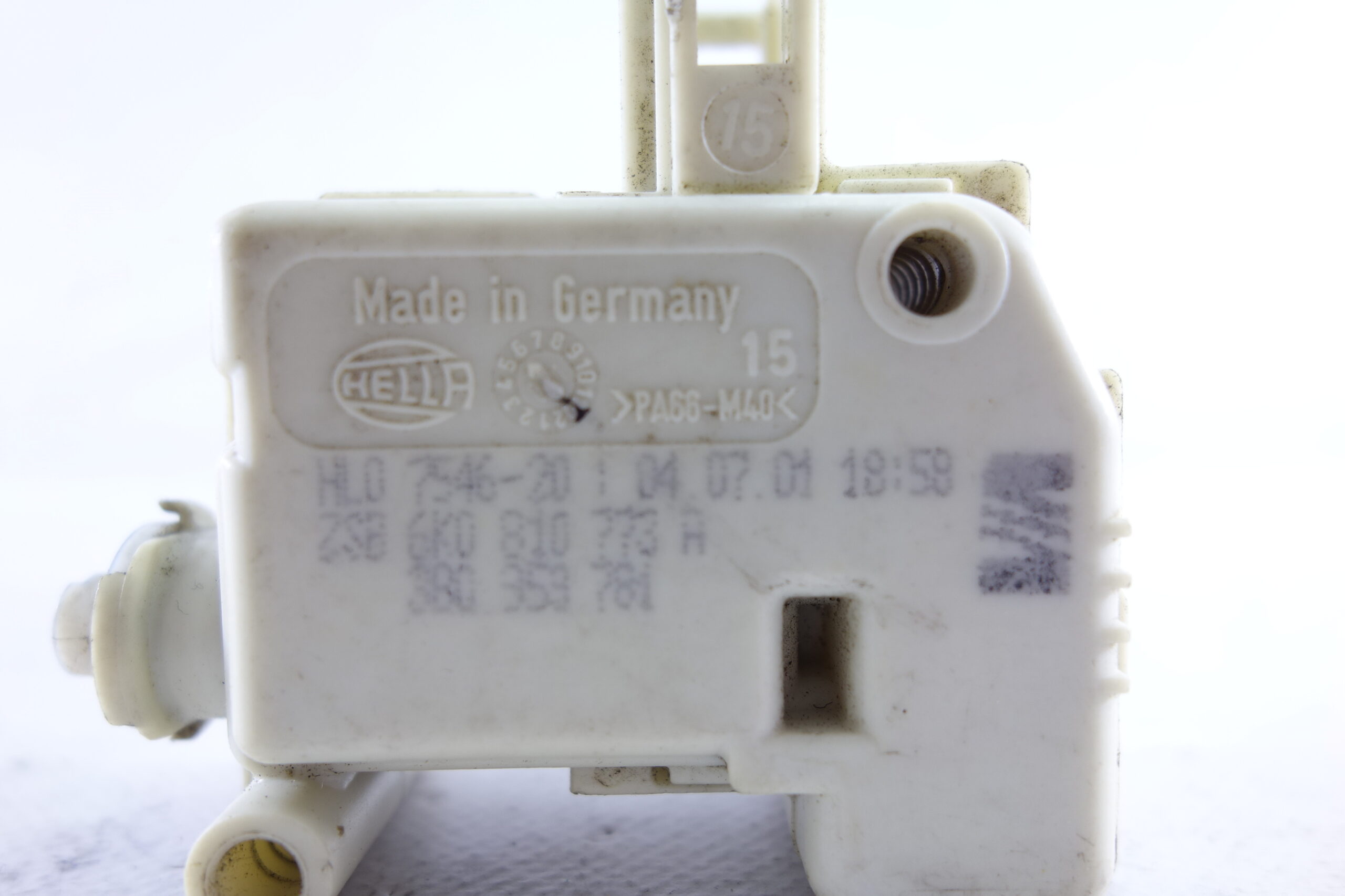 Actuador Tapa de combustible Seat Ibiza 6K0810773A 6K0 810 773 A - foto 2