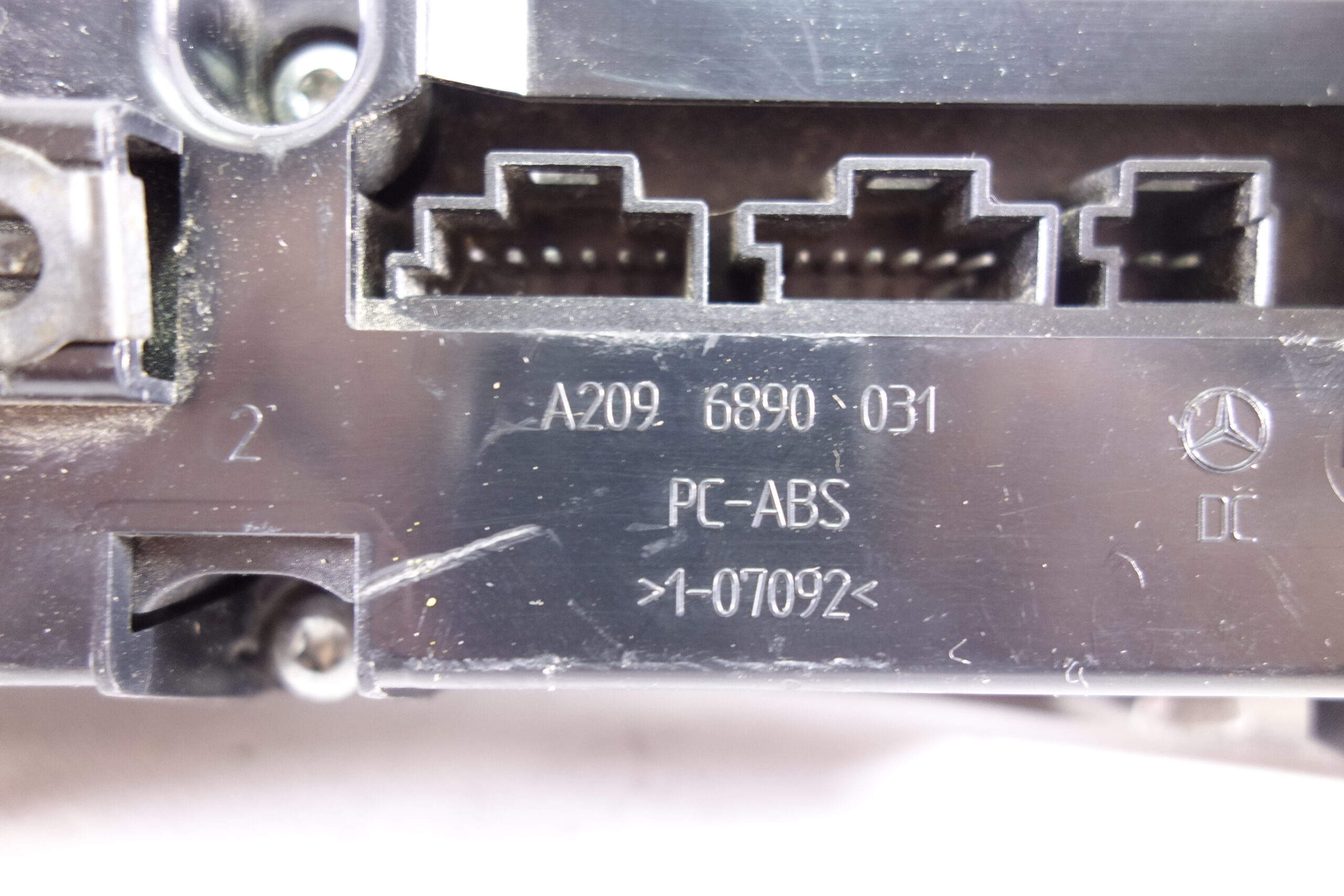 Mando de control multifunción Mercedes CLK A2096890031 A209 6890 031 219218 - foto 2