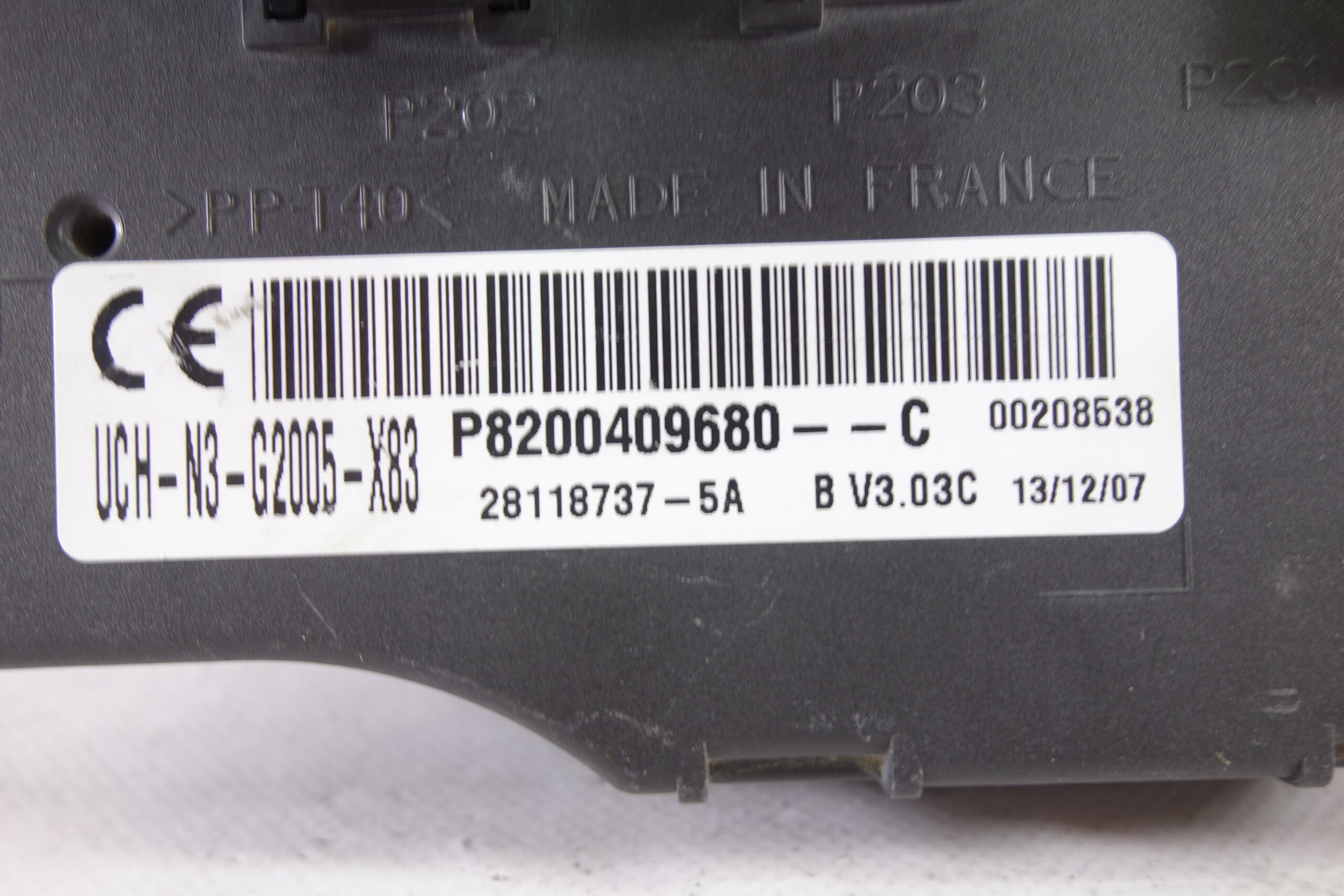Módulo de confort ECU Renault Opel P8200409680C P8200409680 C 28118737 5A 28118737-5A - foto 2