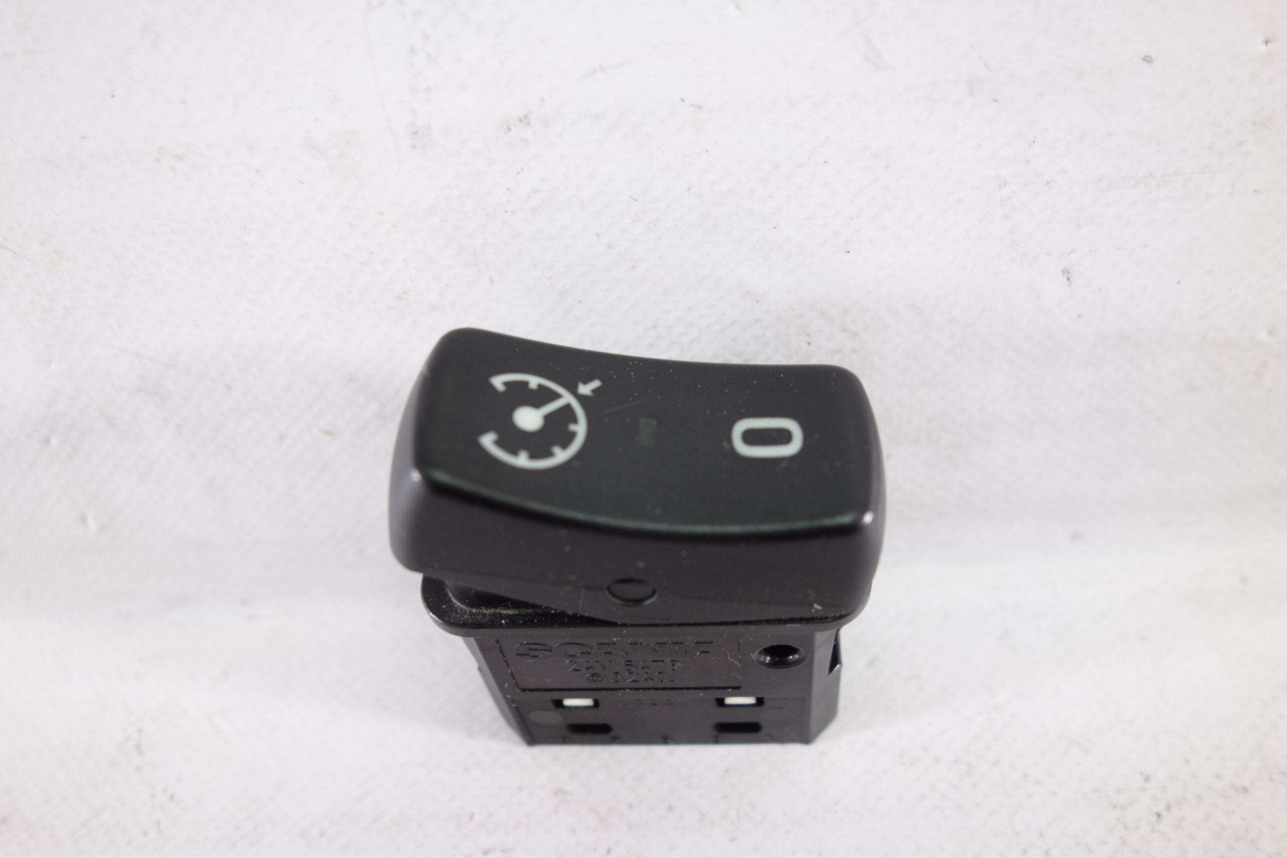 Interruptor Scania 24V64783240 24V 6478 3240 1459830 - foto 1