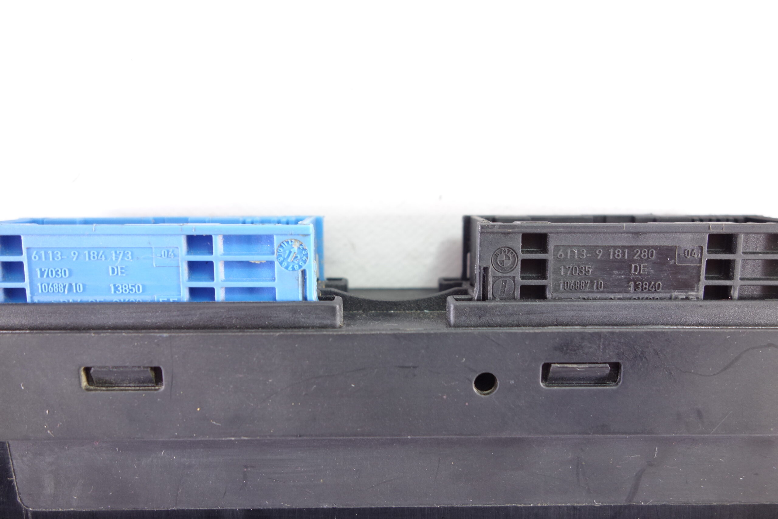 Unidad de control BMW 6135928427901 61 35 9284279 01 1383017010 13830 17010 10688710 106887 10 6113918128203 6113 9 181 282 03 - foto 4