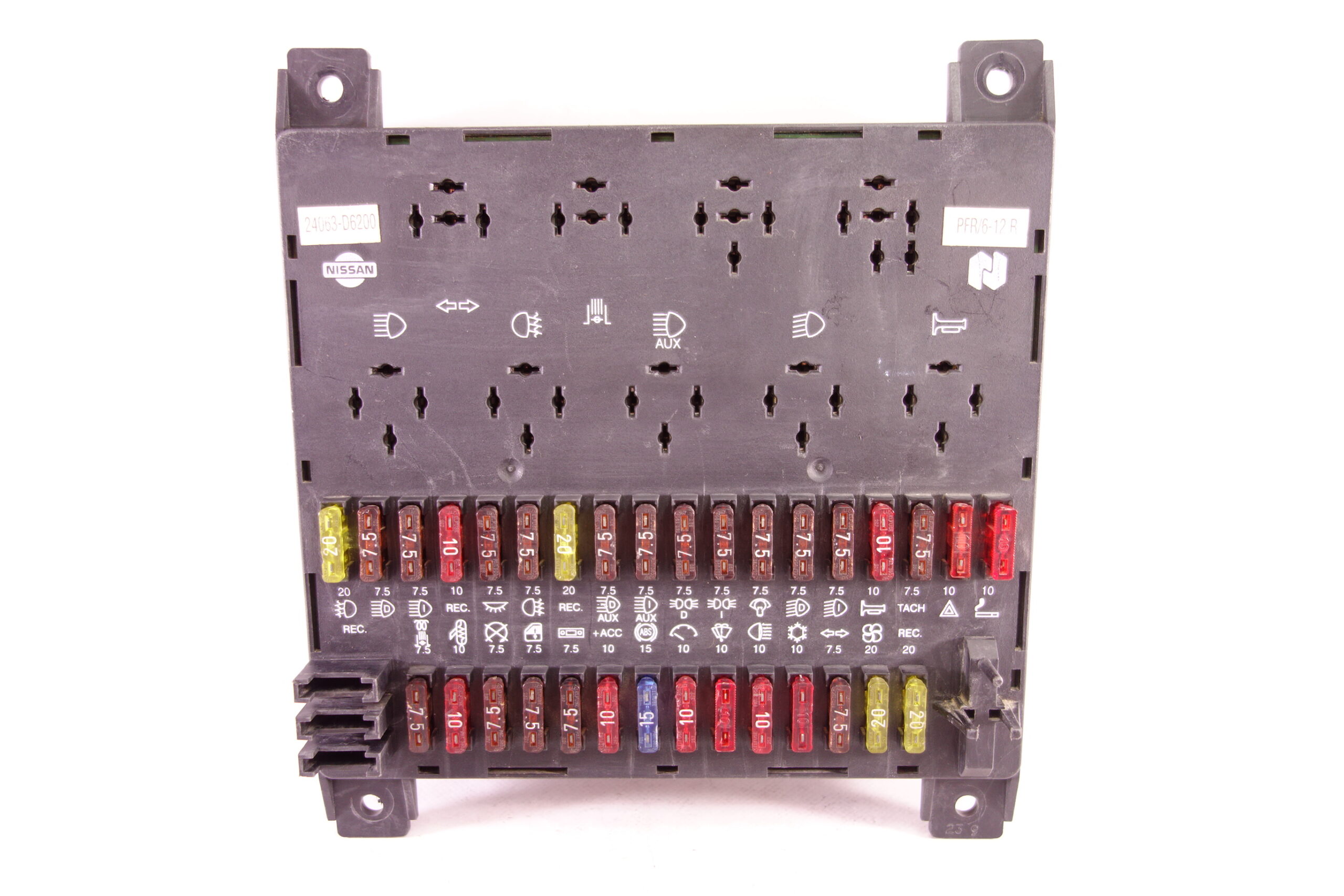 Caja de Fusibles Nissan Eco 24063-D6200 24063D6200 - foto 1