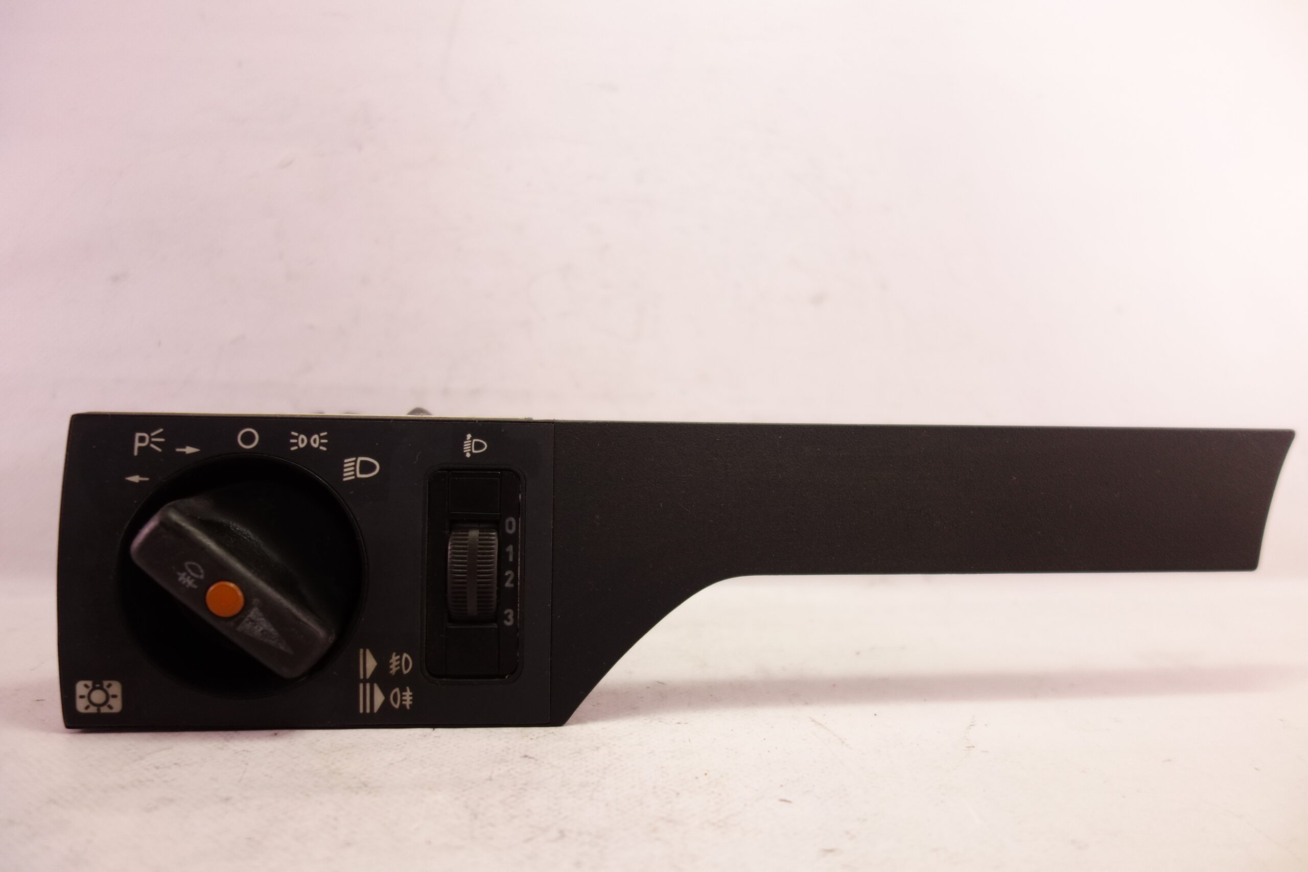 Mando interruptor Mercedes Clase E W124 0307650102 0 307650 102 1248000073 124 800 00 73 0005454804 000 545 48 04 - foto 1