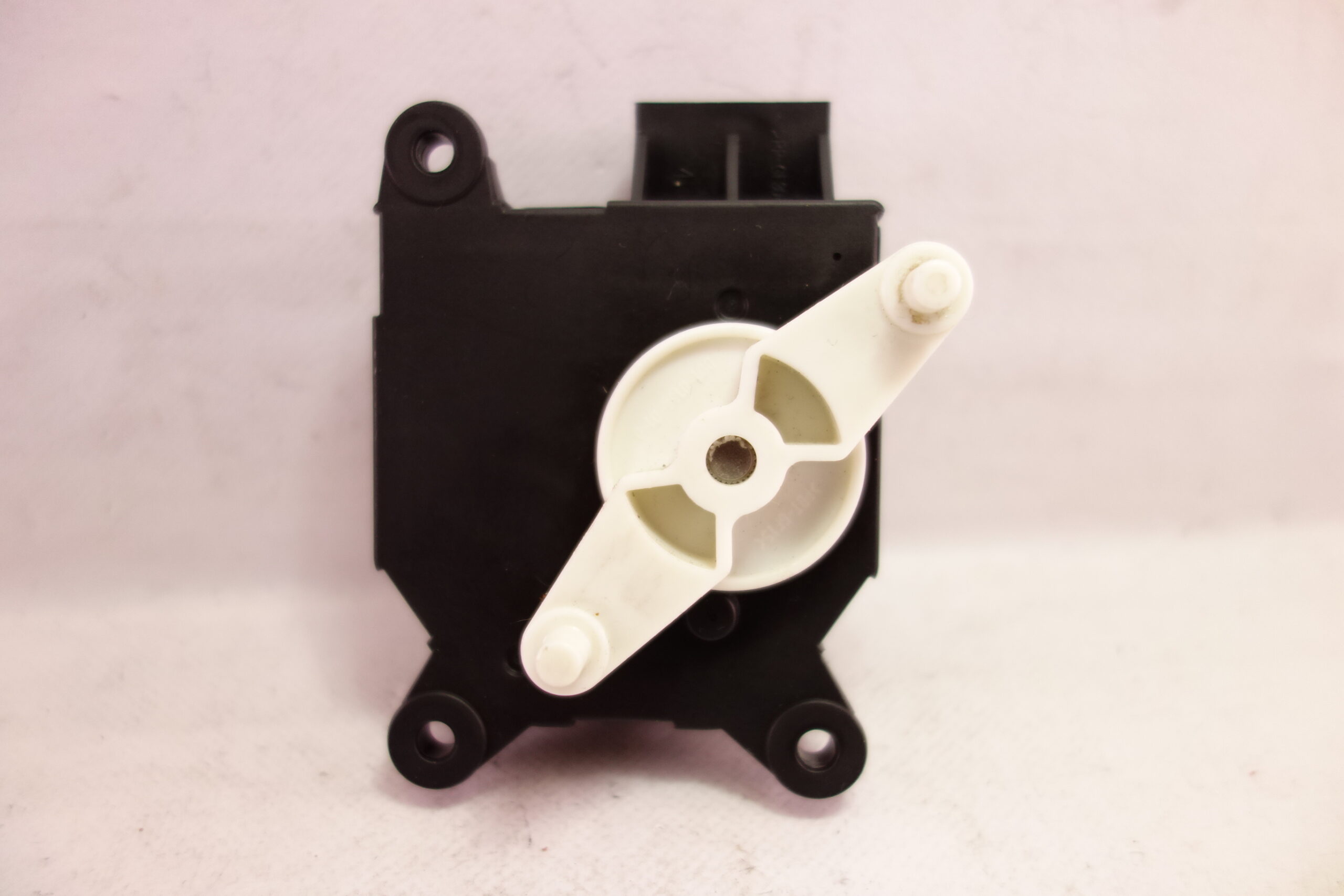 Servomotor de calefaccion Opel Vectra 1000024011 100 0024 01 1 006972T - foto 3