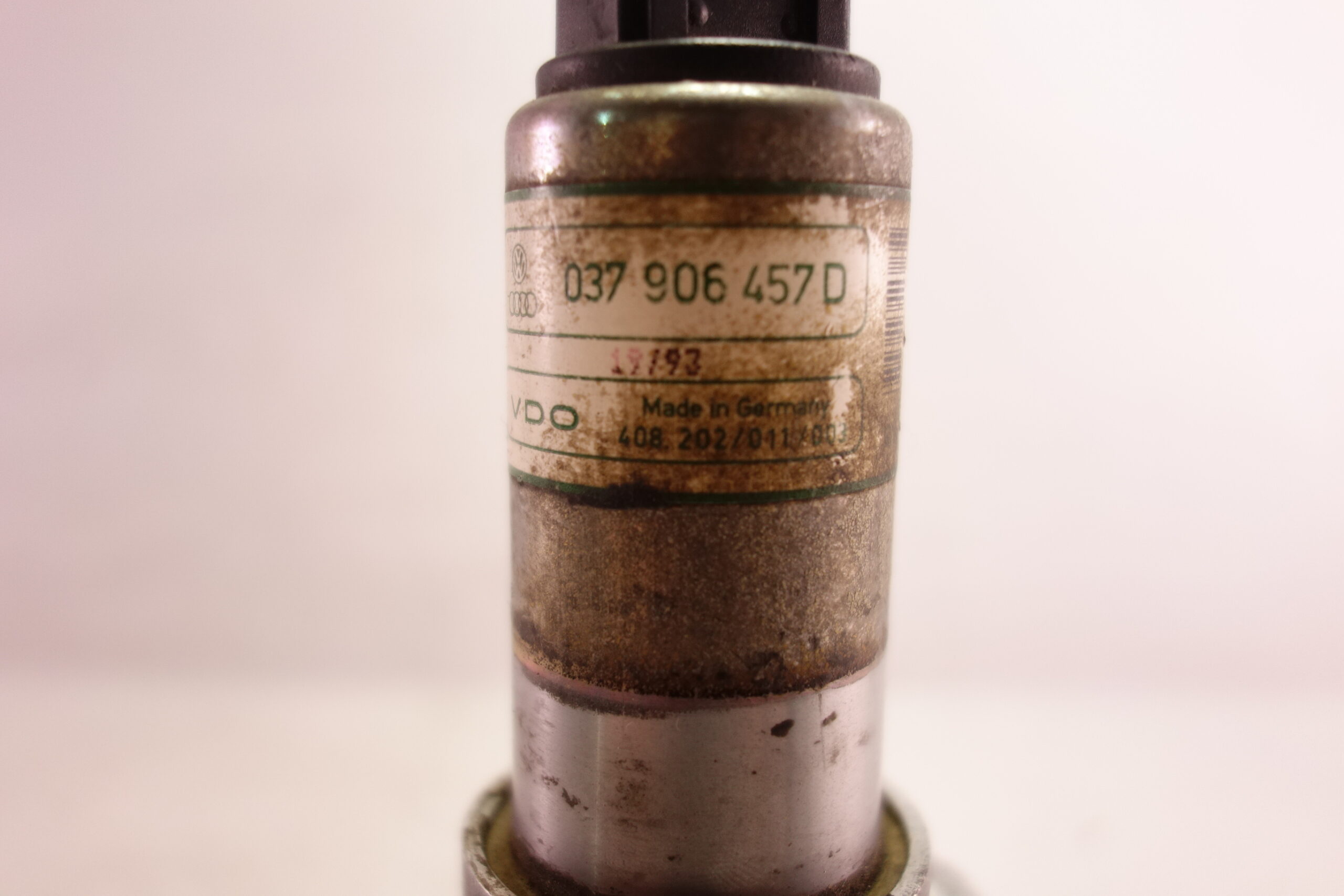 Válvula de presión de aire VW 037906457D 037 906 457 D - foto 2