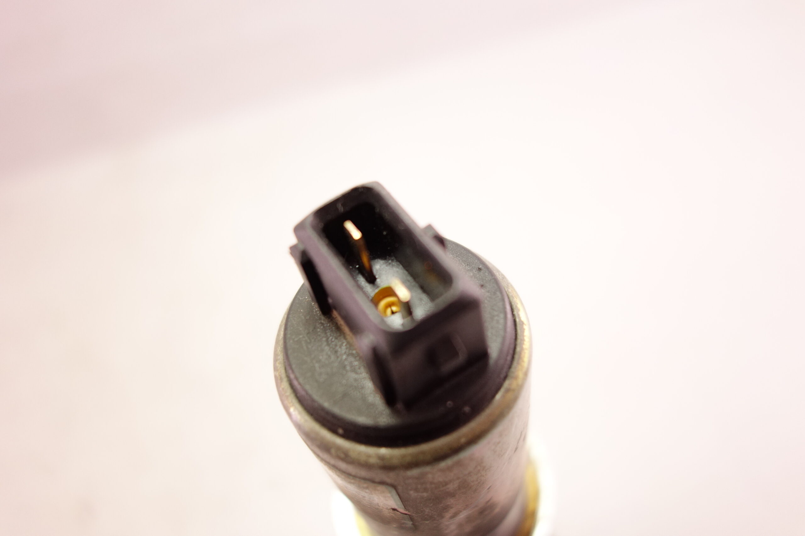 Válvula de presión de aire VW 037906457D 037 906 457 D - foto 3