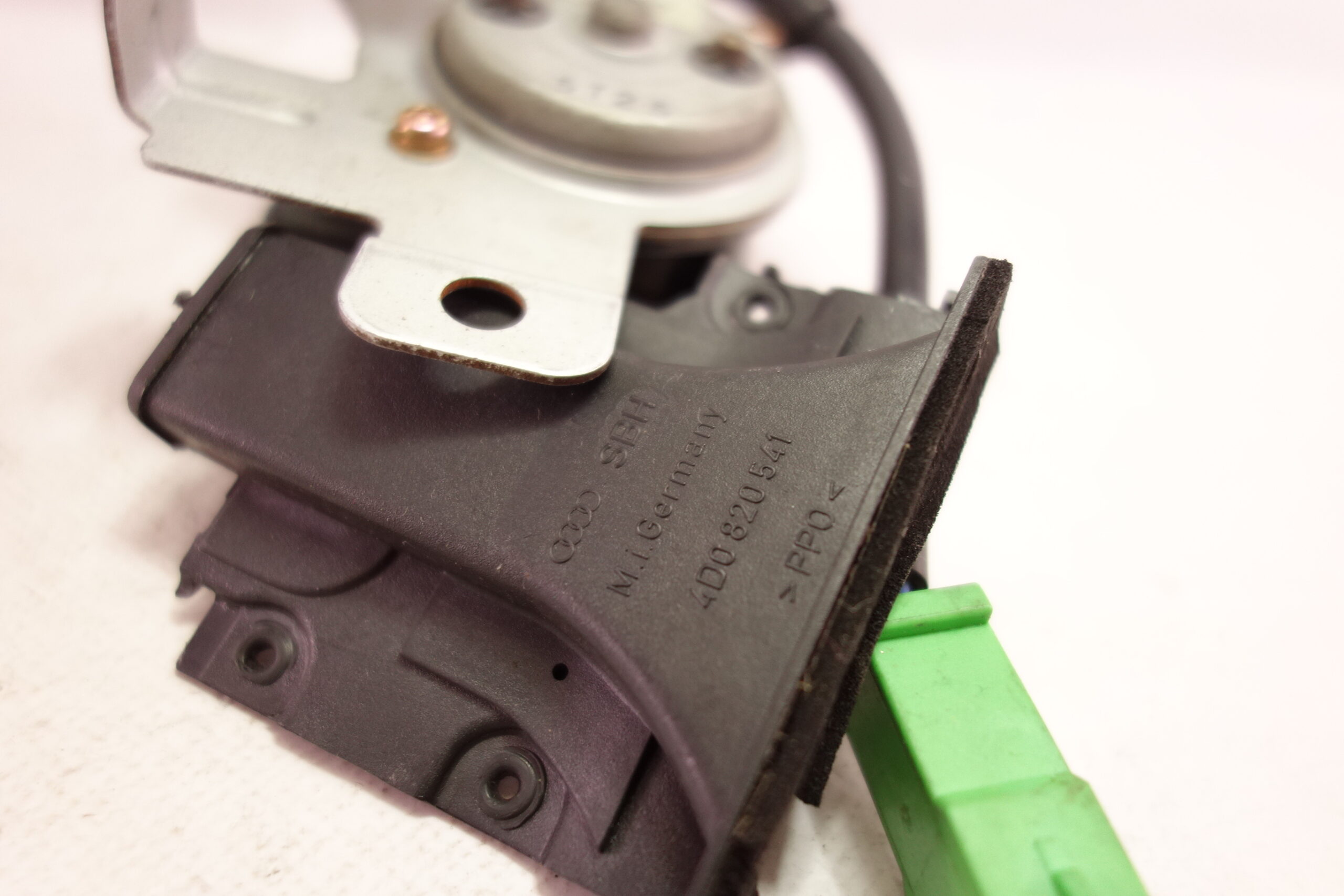 Sensor de calefacción Audi A8 S8 D2 4D 11730000691 173000 0691 4D0820541 4D0 820 541 - foto 3