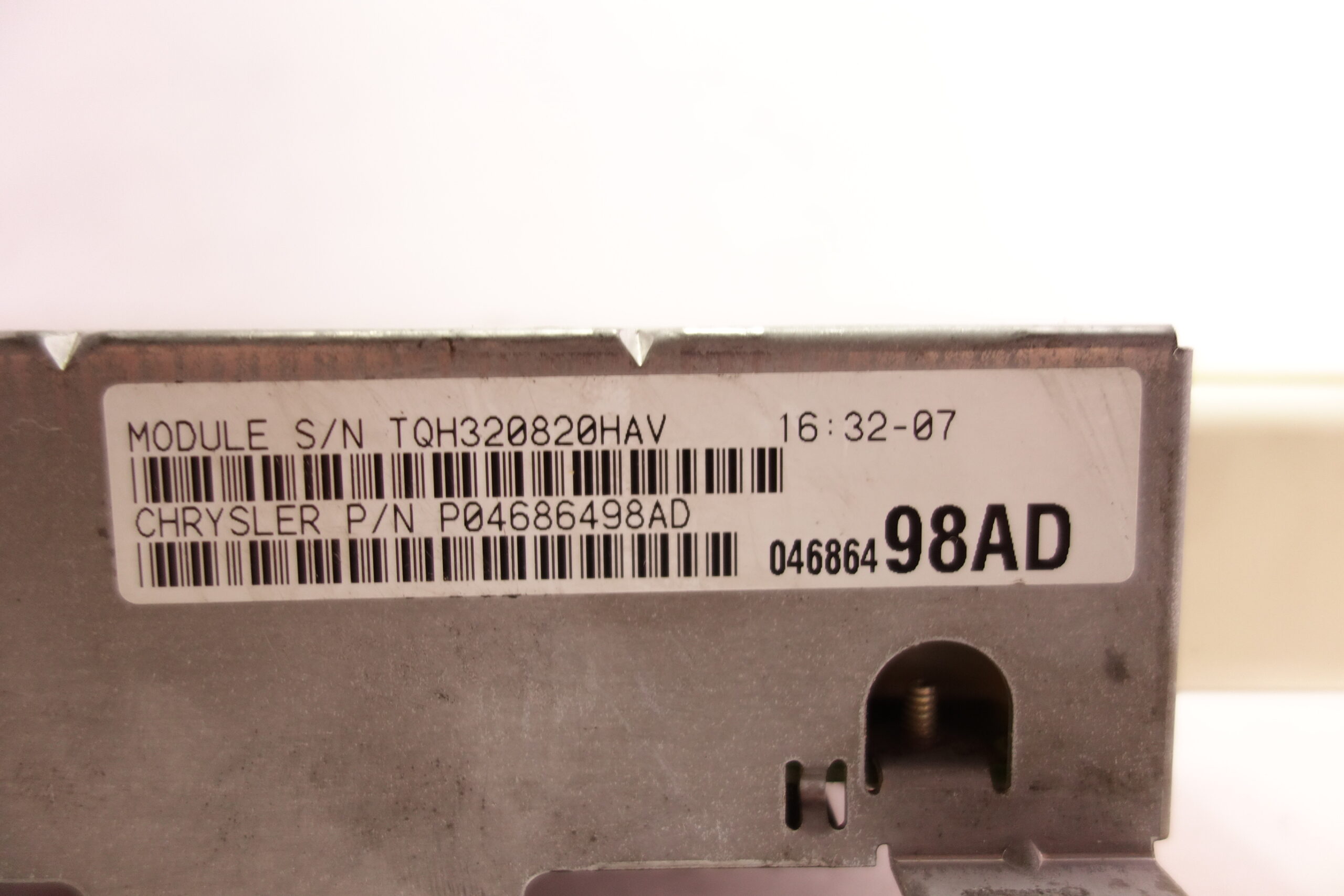 Unidad de control ECU Chrysler 04686498AD 046864 98AD P04686498AD - foto 2
