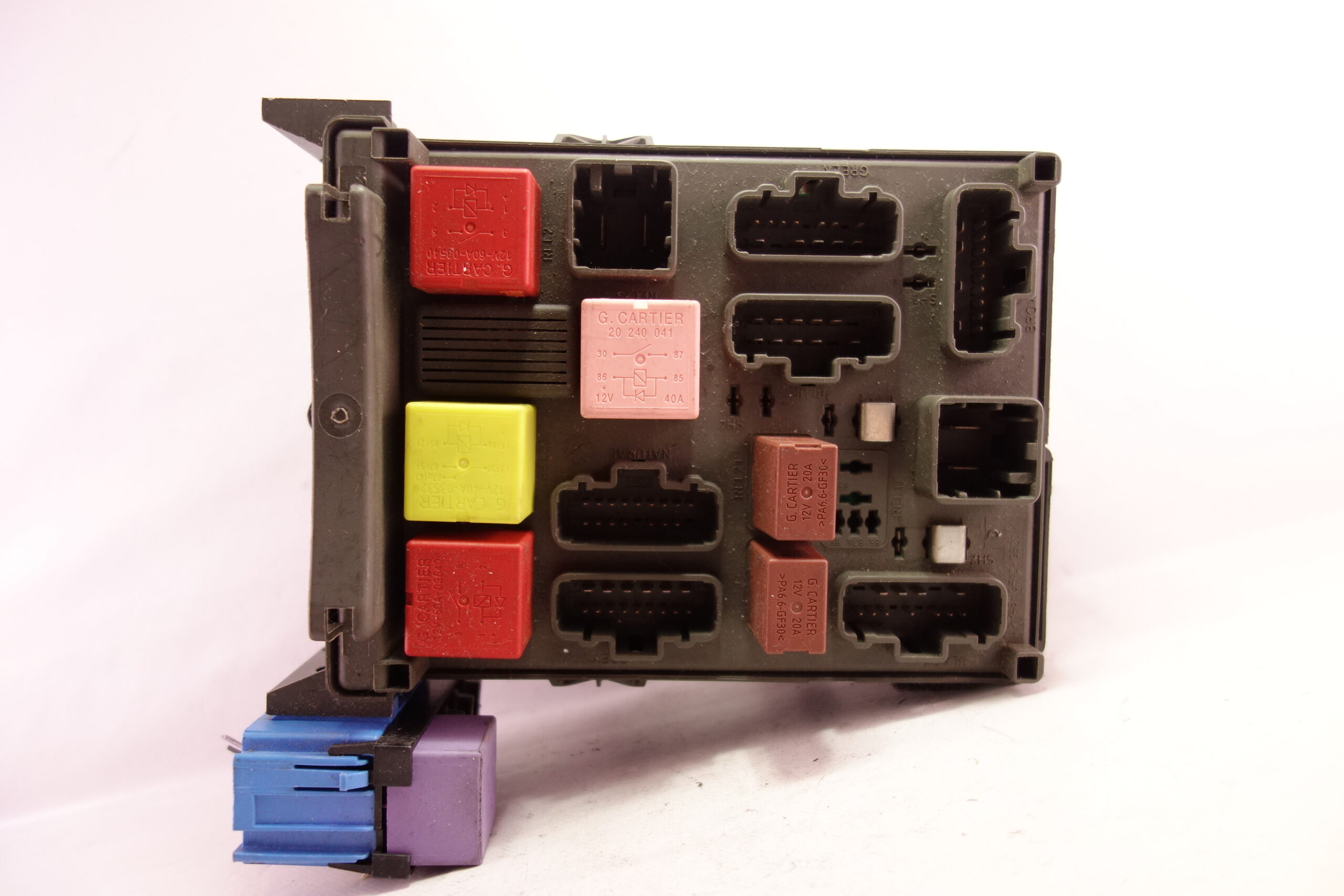 Caja de fusibles Renault Laguna 8200449594A 8200449594 A - foto 1