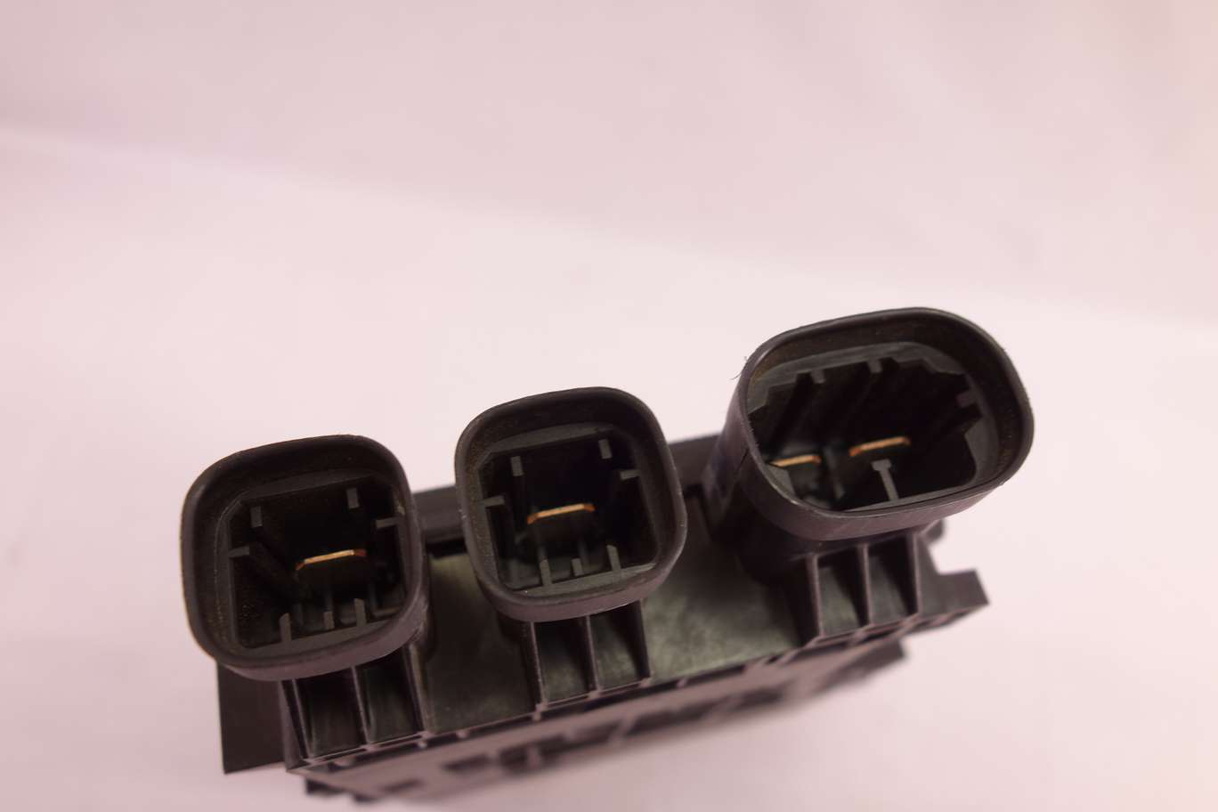 Conector de batería Renault Megane 243800010R INDEX B - foto 3