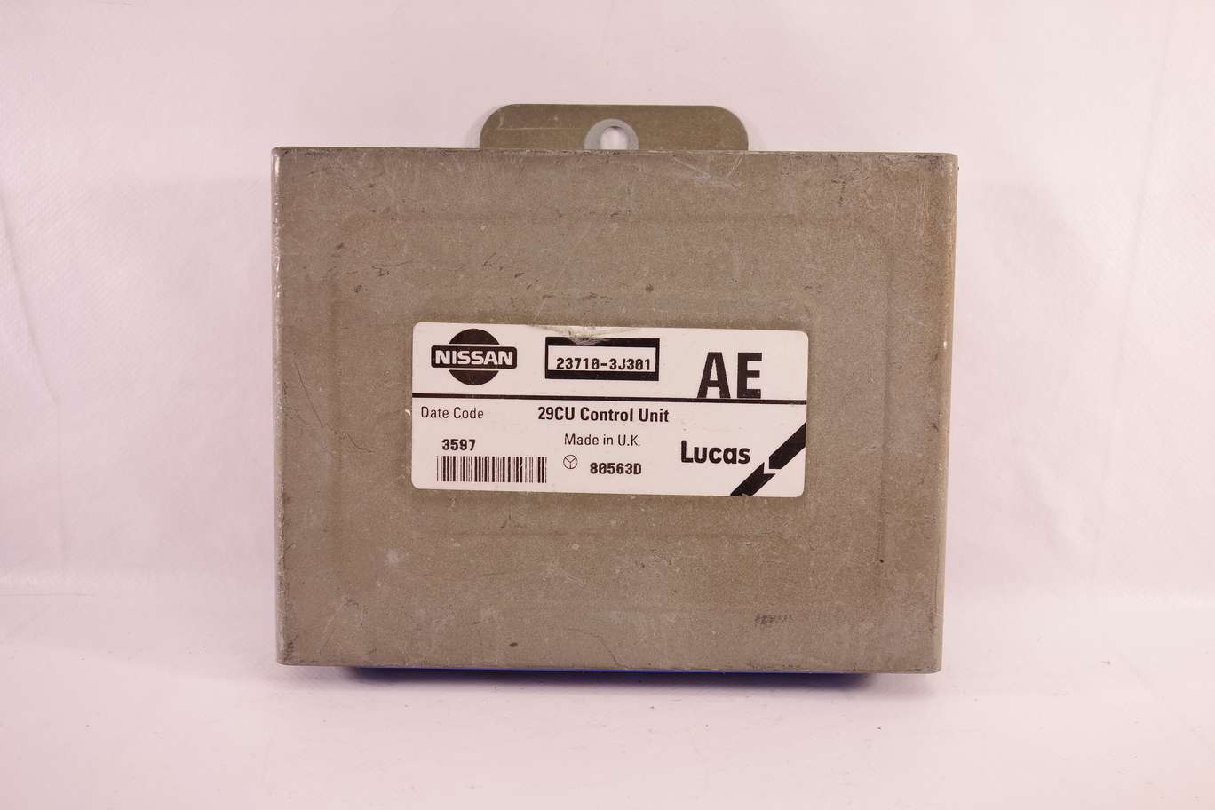 Centralita control del motor ECU Nissan Primera 237103J301 23710 3J301 80563D - foto 1