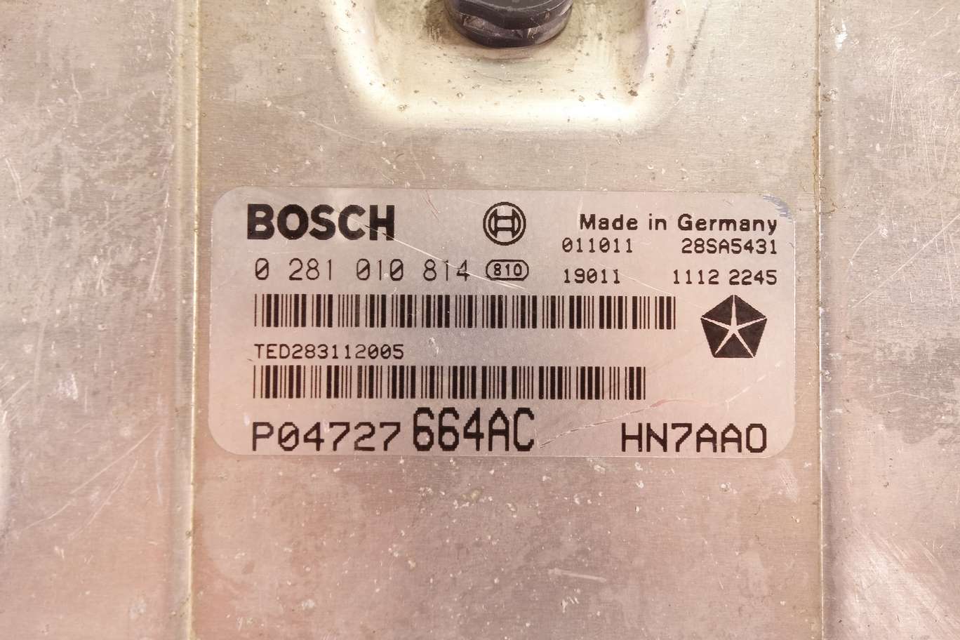 Centralita de motor Chrysler Voyager P04727664AC BOSCH 0281010814 0 281 010 814 - foto 2