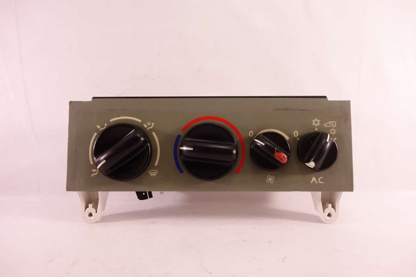 Mando calefacción Renault Kangoo BEHR C5568 NR 4361 C5684361 9000479 90 004 79 - foto 1