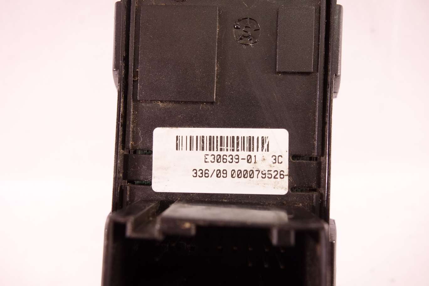 Mando interruptor elevalunas delantero izquierdo Citroen Fiat 14012282XT E30639013C E30639 01 3C - foto 2