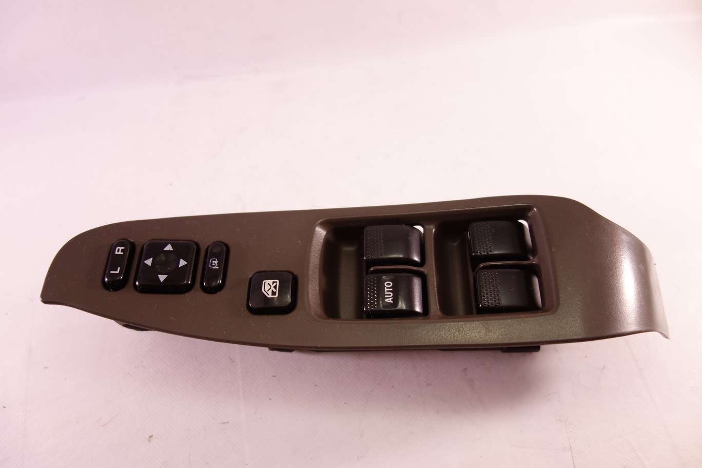 Mando interruptor elevalunas delantero izquierdo Subaru 83071AE021 94266AE010 - foto 1