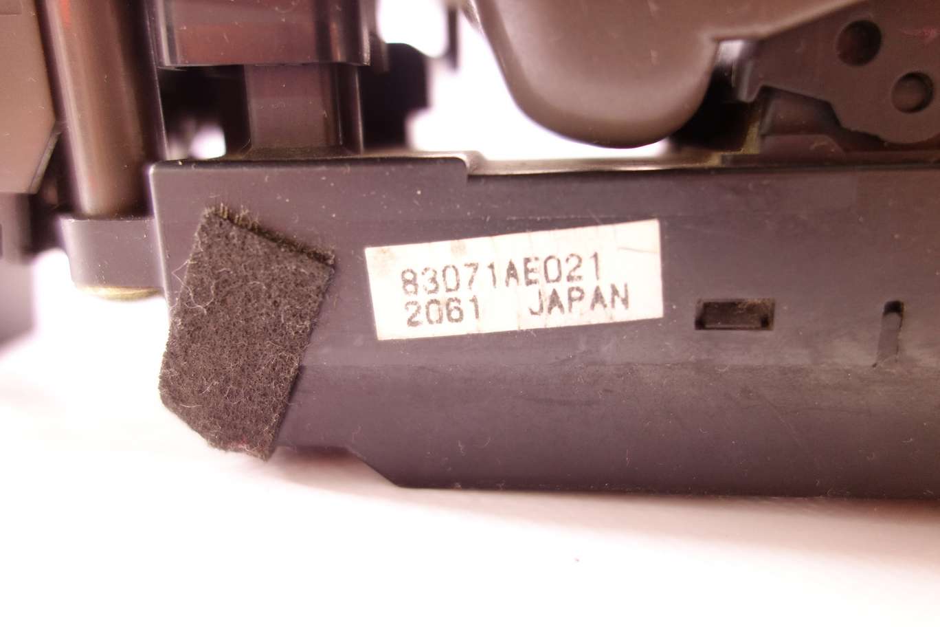Mando interruptor elevalunas delantero izquierdo Subaru 83071AE021 94266AE010 - foto 2
