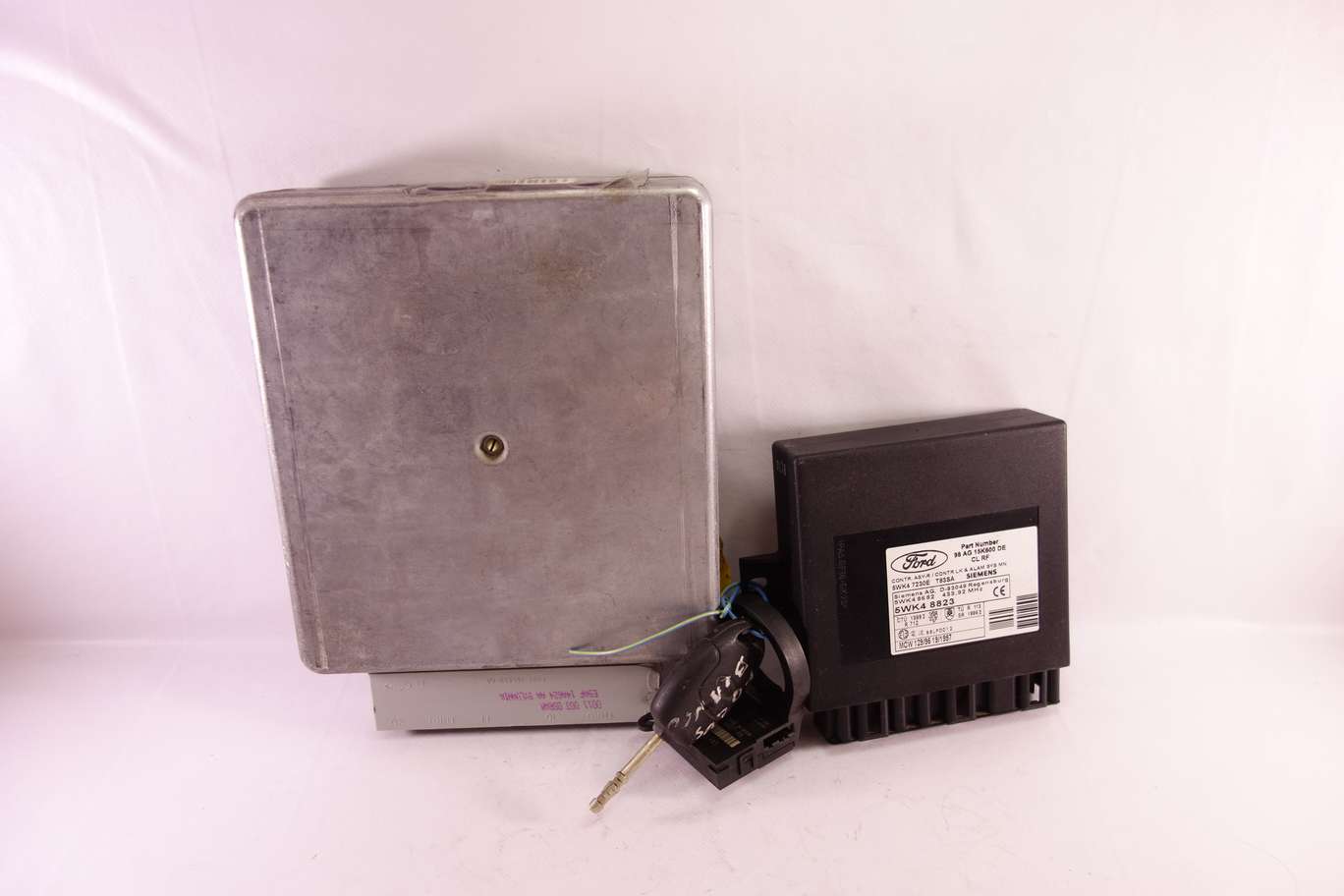 Kit Centralita del motor Ford 98AG15K600DE 98 AG 15K600 DE 5WK48823 5WK4 8823 E9AF14A624AA E9AF 14A624 AA 1S4F12A650ED 1S4F 12A650 ED 98VP15607AB 98VP 15607 AB - foto 1