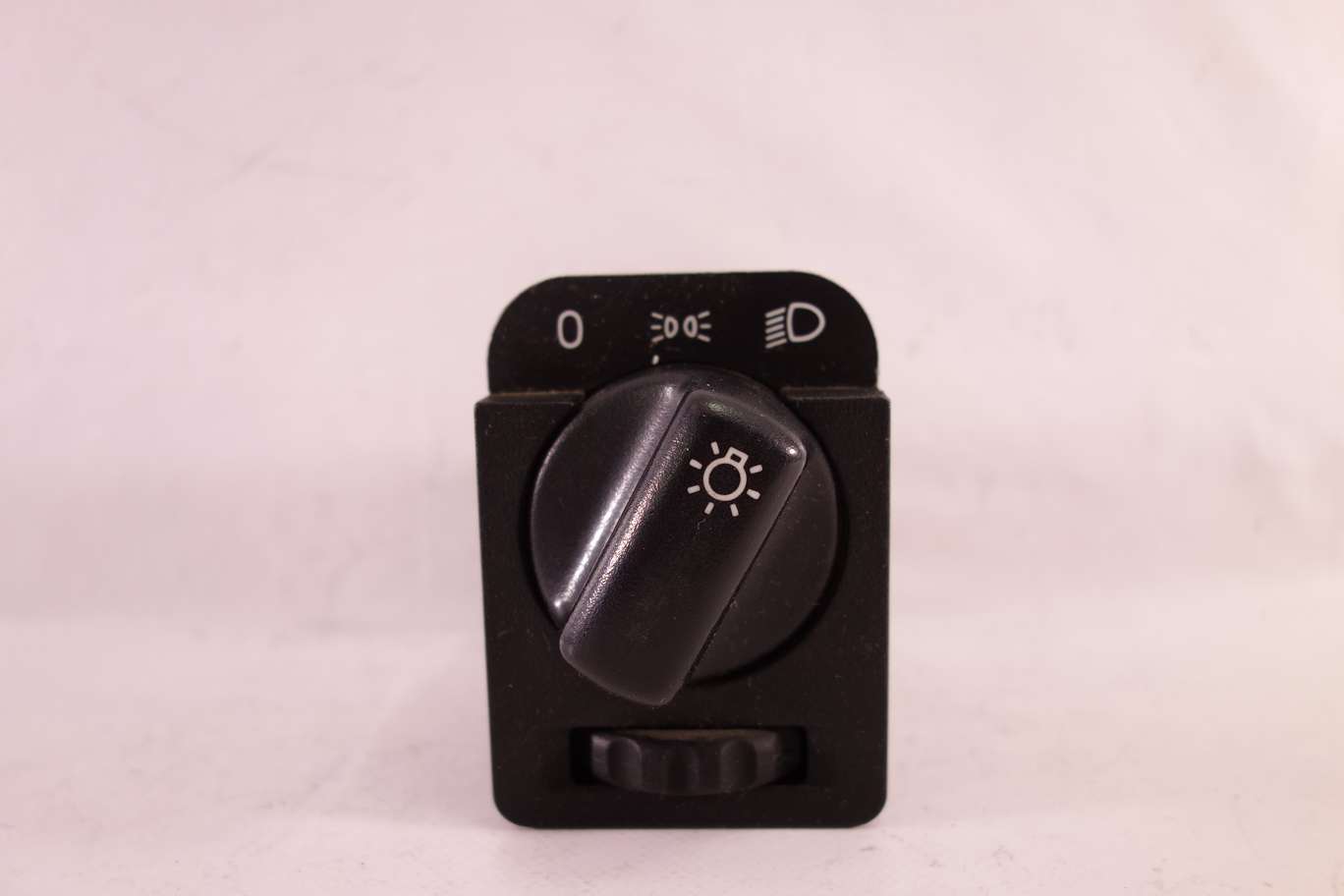 Interruptor de luz Opel 90213283 90 213 283 90381877 90 381 877 - foto 1