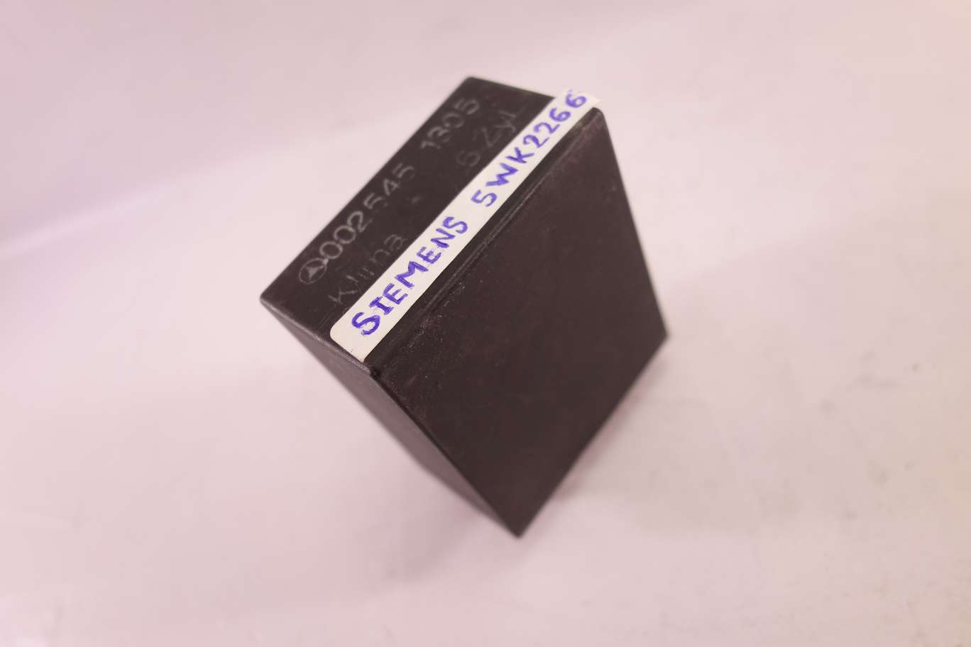 Relé de combustible Mercedes W124 0025451305 002 545 13 05 SIEMENS 5WK2266 - foto 1