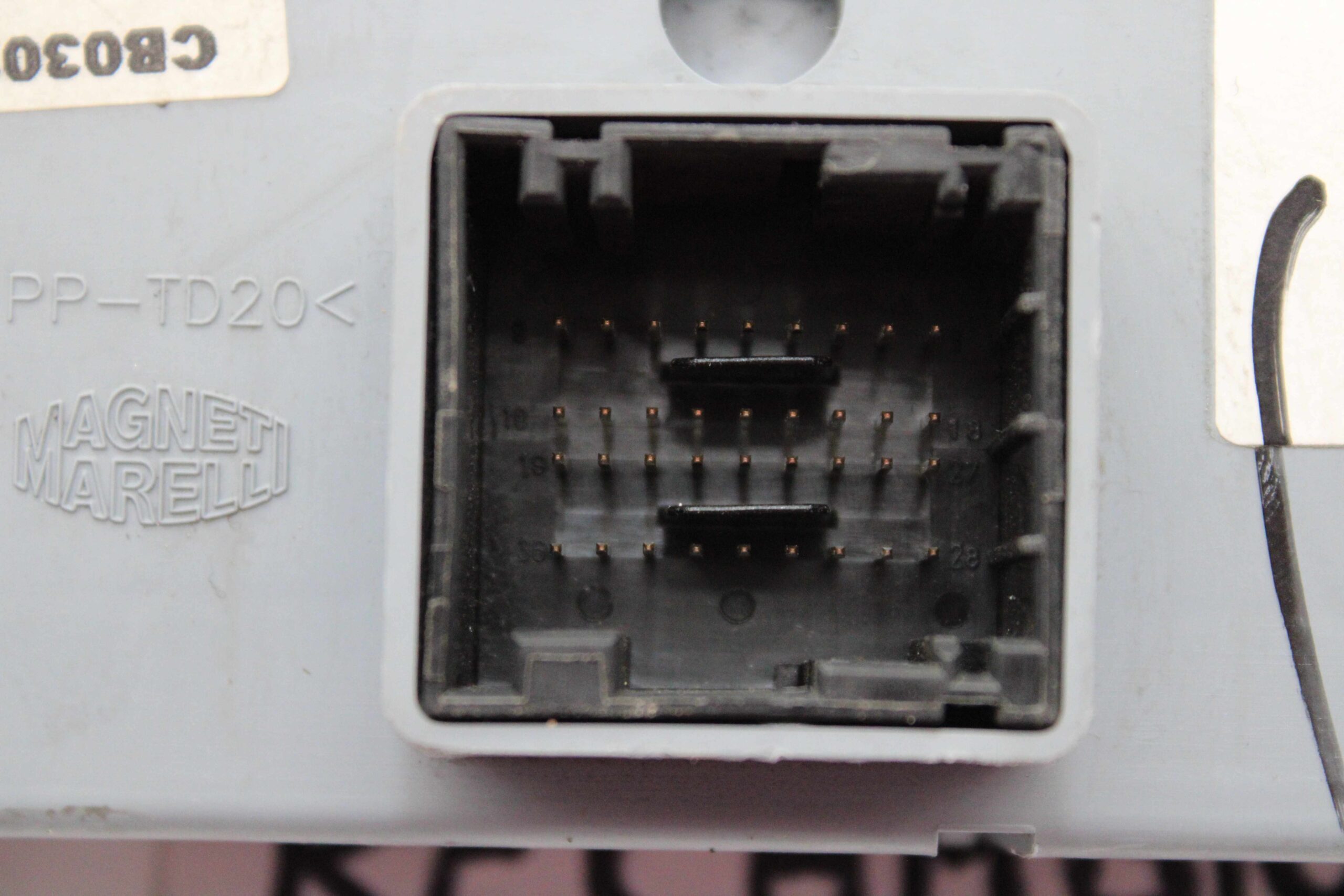 Módulo de control BSI Fiat Magneti 51778013 - foto 3