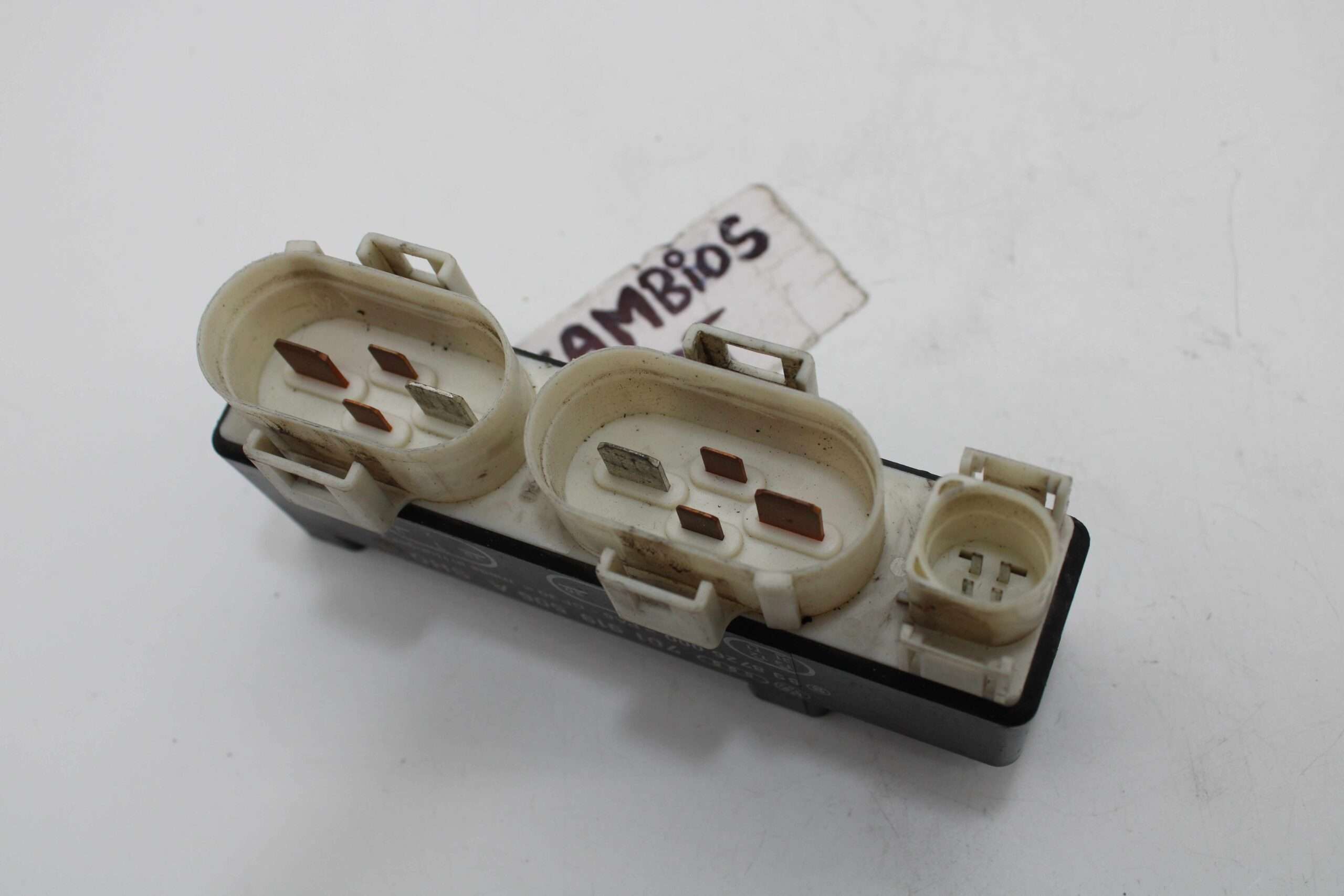 Relé Regulador de Ventilación Volkswagen Audi - foto 3