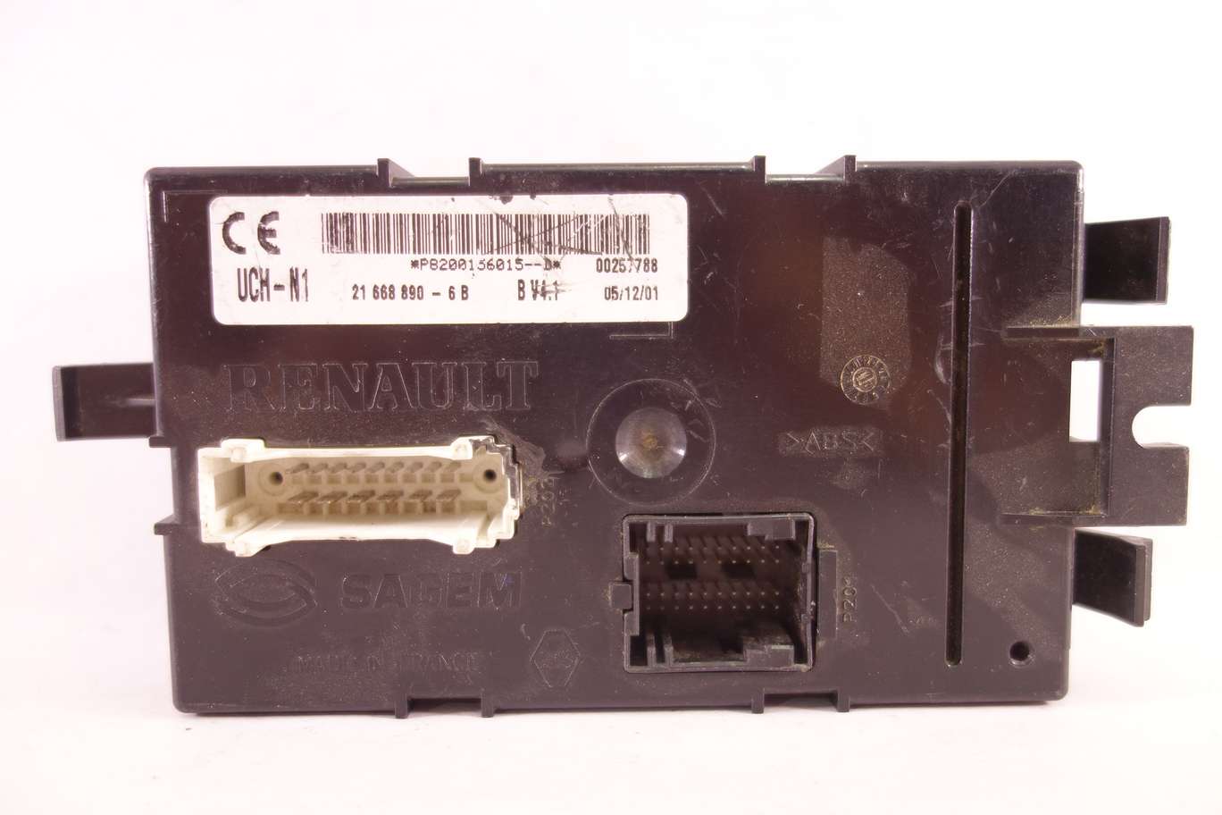 Módulo de control Renault P8200156015D P8200156015 D 216688906B 21 668 890 6B - foto 1
