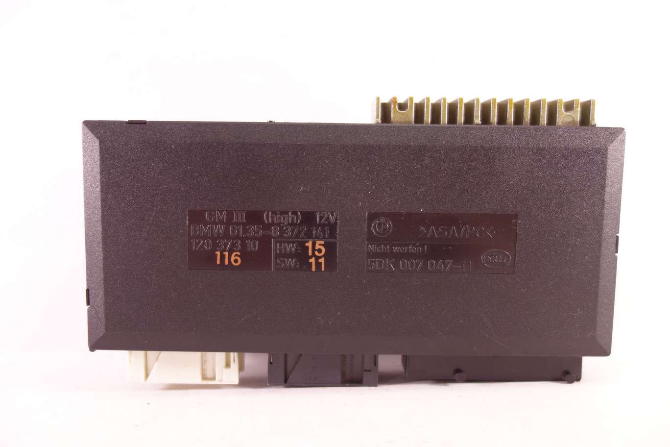 Modulo de control de cierre centralizado BMW Serie 5 61358372141 6135 8372 141 12037310 120 373 10 5DK00704711 5DK 007 047 11 - foto 1