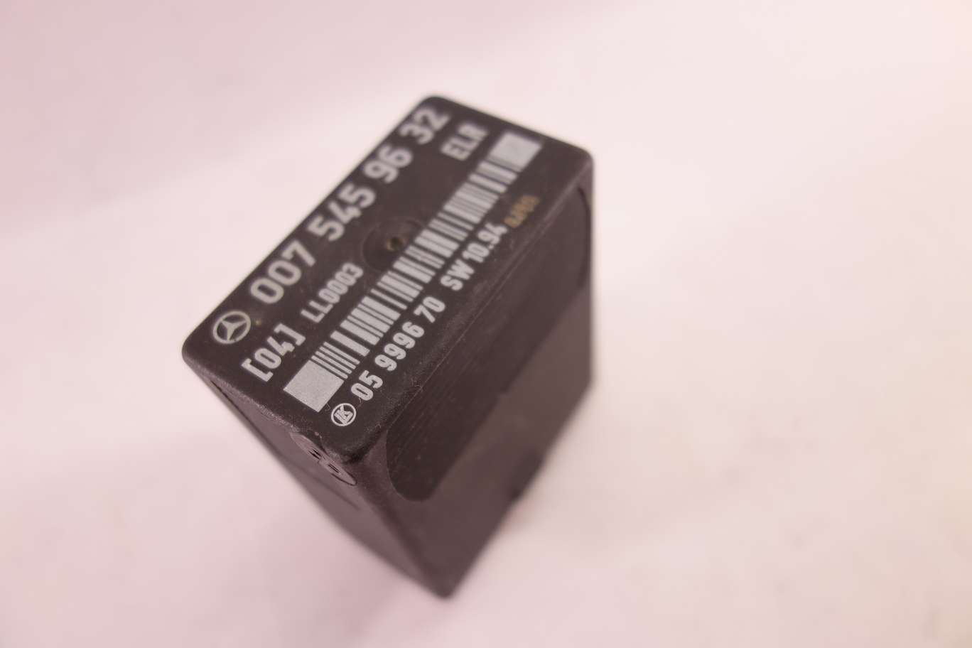 Rele de control de ralentí Mercedes W124 0075459632 007 545 96 32 LK 05999670 05 9996 70 - foto 1
