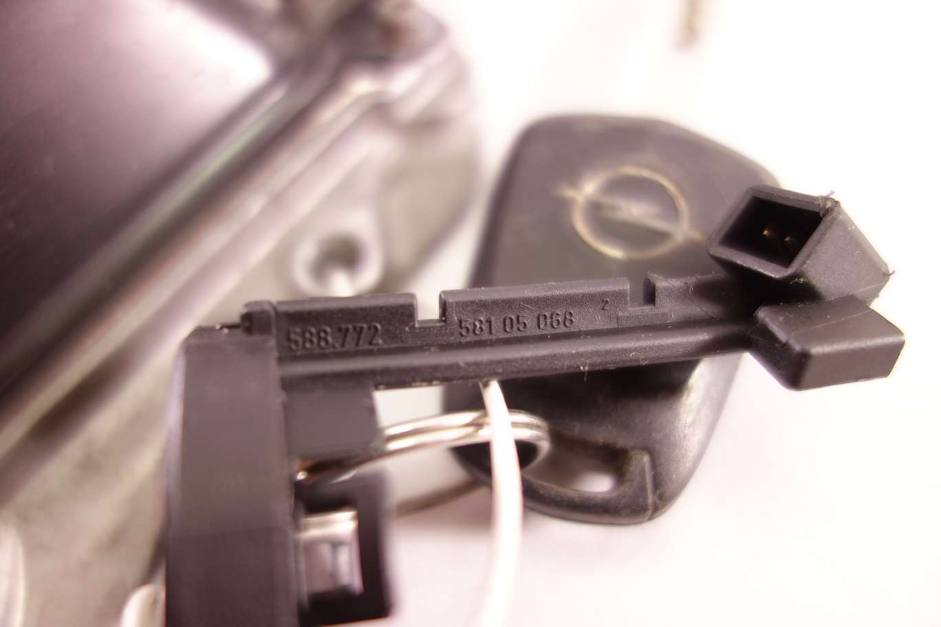 Centralita del motor con lector de llave Opel Astra 55571776 MB2758009543 MB275800 9543 NF D09005 58105068 581 05 068 - foto 3