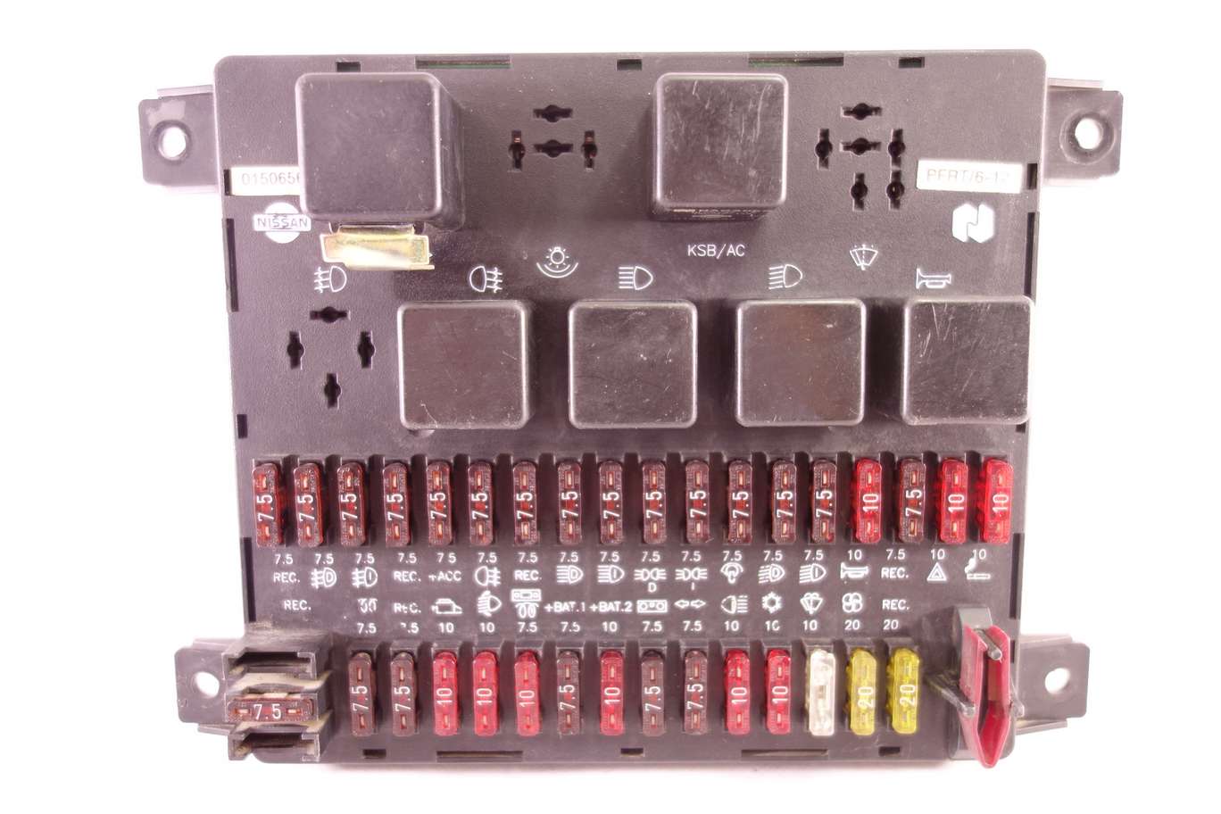 Caja de fusibles Nissan 015065601 01506560 1 - foto 1
