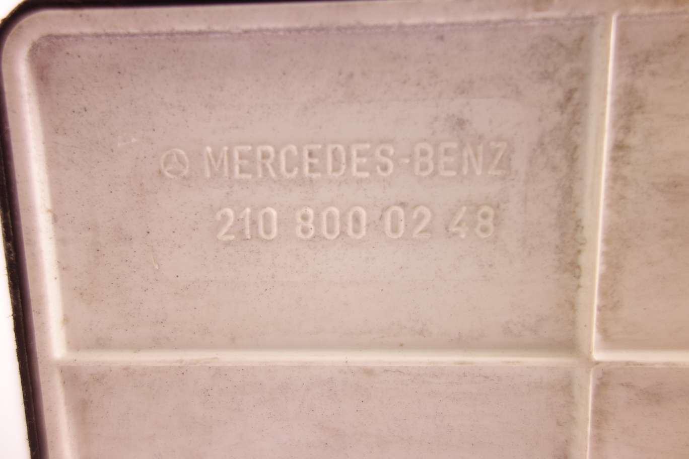 Bomba cierre centralizado Mercedes Clase E 2108000248 210 800 02 48 - foto 2
