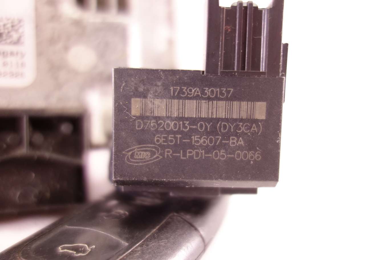 Centralita de control con lector de llave Ford Focus 0281015242 0 281 015 242 8M5112A650XE 8M51 12 A650 XE 6E5T15607BA 6E5T 15607 BA D75200130Y D7520013 0Y - foto 3