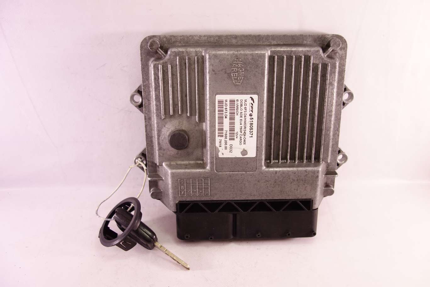 Centralita del motor ECU con lector de llave Fiat Doblo 51805371 7160020000 71600.200.00 MJD6F3D4 MJD 6F3.D4 46528244 465 282 44 - foto 1
