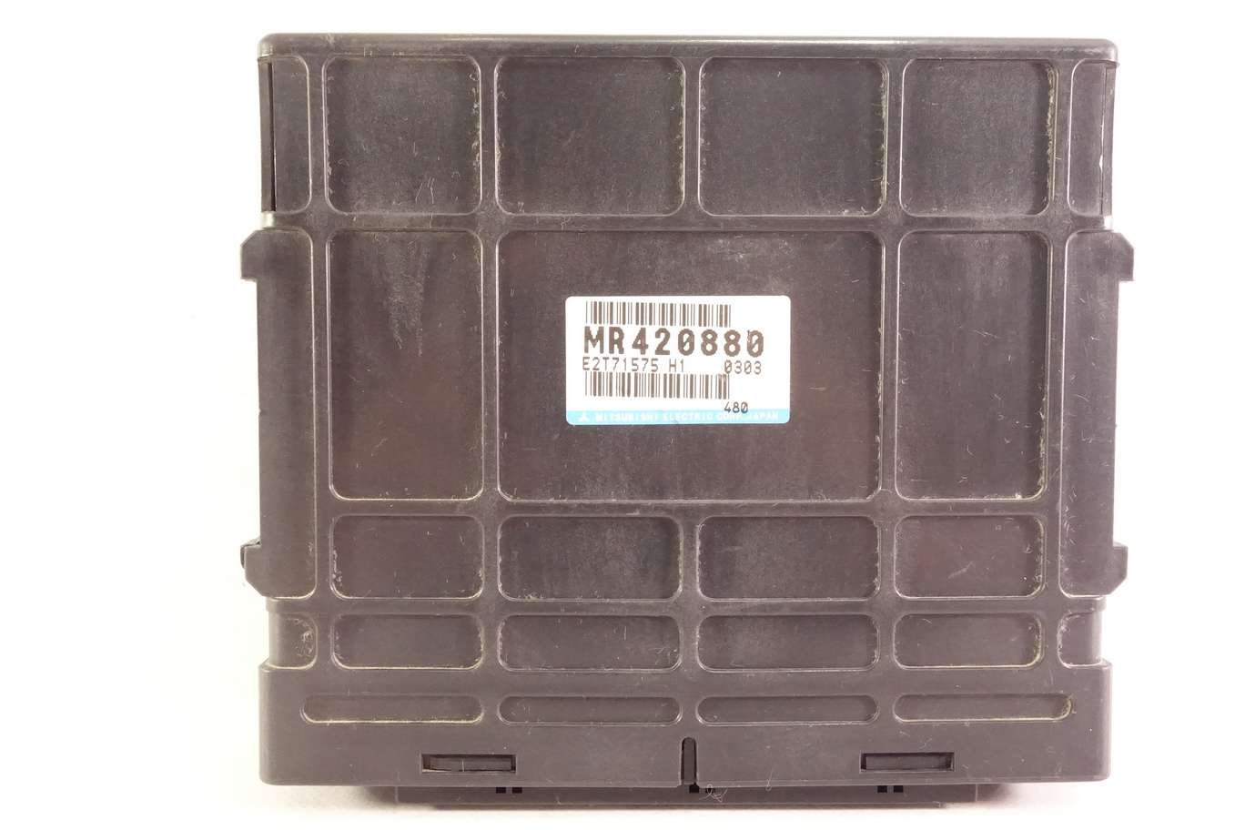 Centralita del motor Mitsubishi MR420880 E2T71575H1 E2T71575 H1 - foto 1