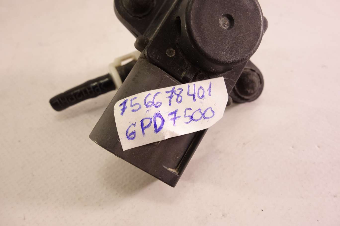 Sensor de masa de aire BMW Serie 3 756678401 7566784 01 6PD7500 - foto 2