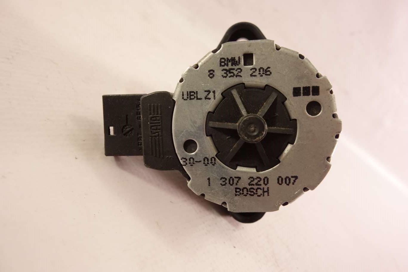 Servomotor faros BMW Serie 7 8352206 8 352 206 BOSCH 1307220007 1 307 220 007 - foto 2